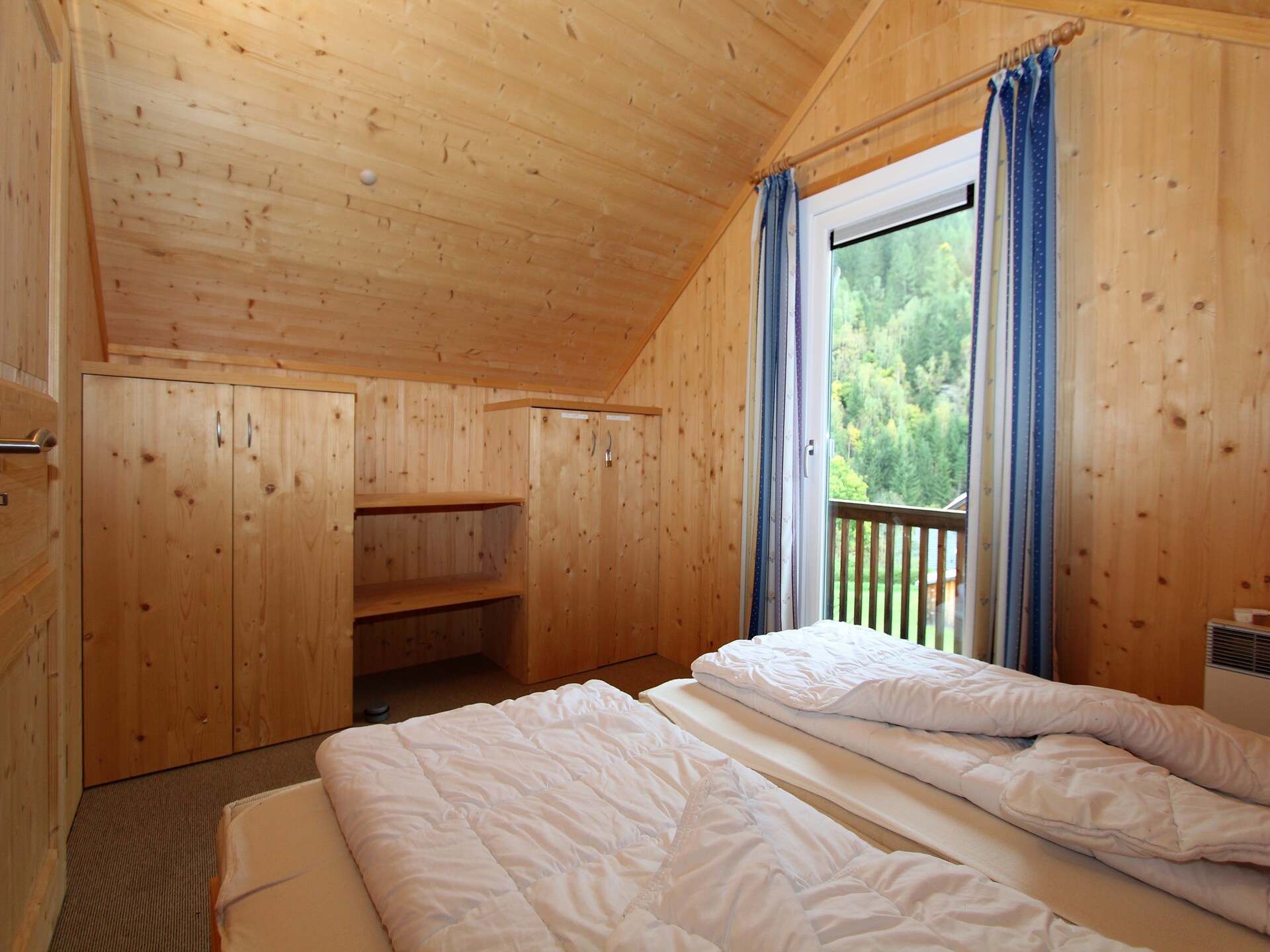 Vrijstaand houten chalet aan het meer in de bossen van Stiermarken - foto 15