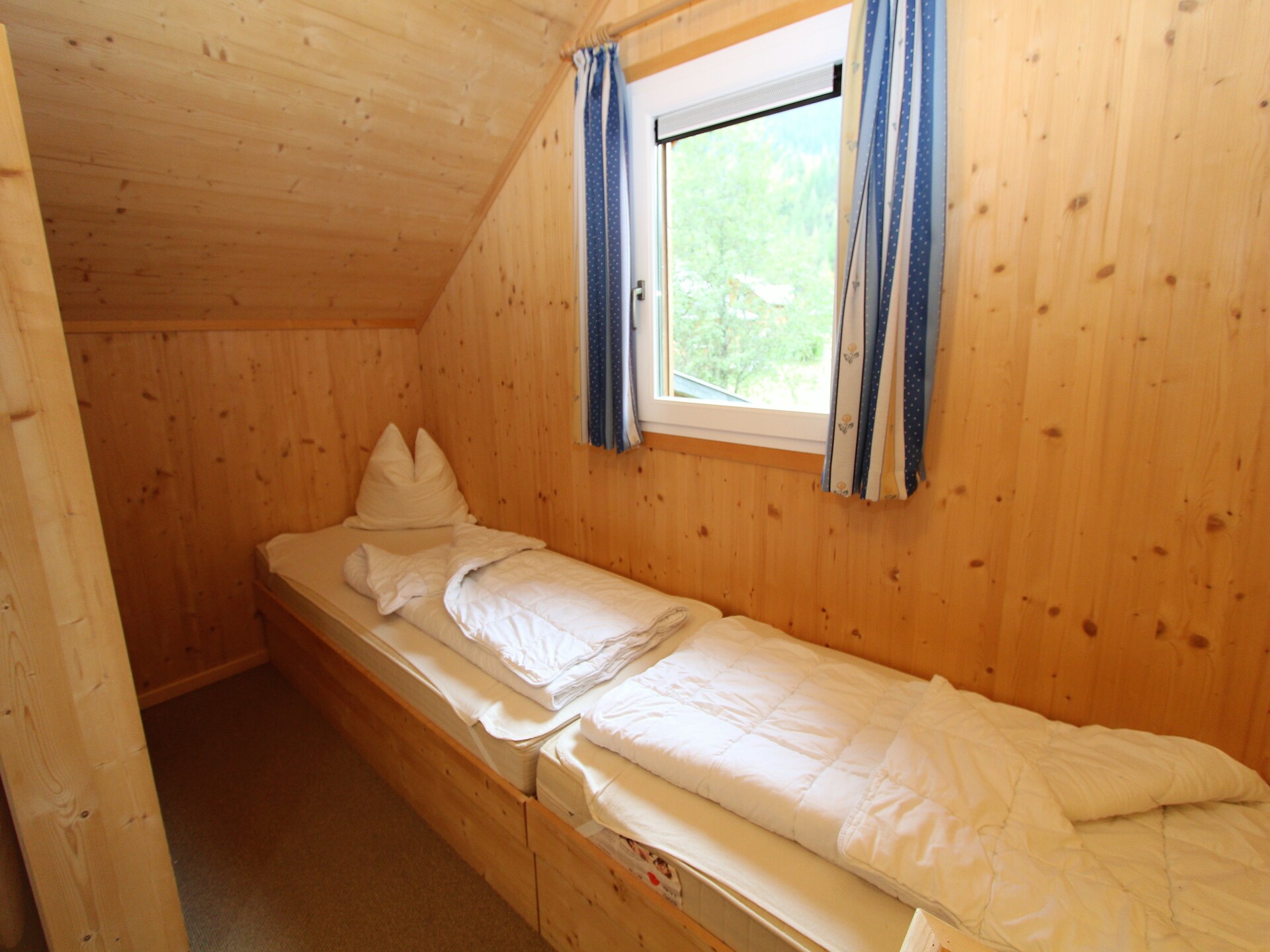 Vrijstaand houten chalet aan het meer in de bossen van Stiermarken - foto 17