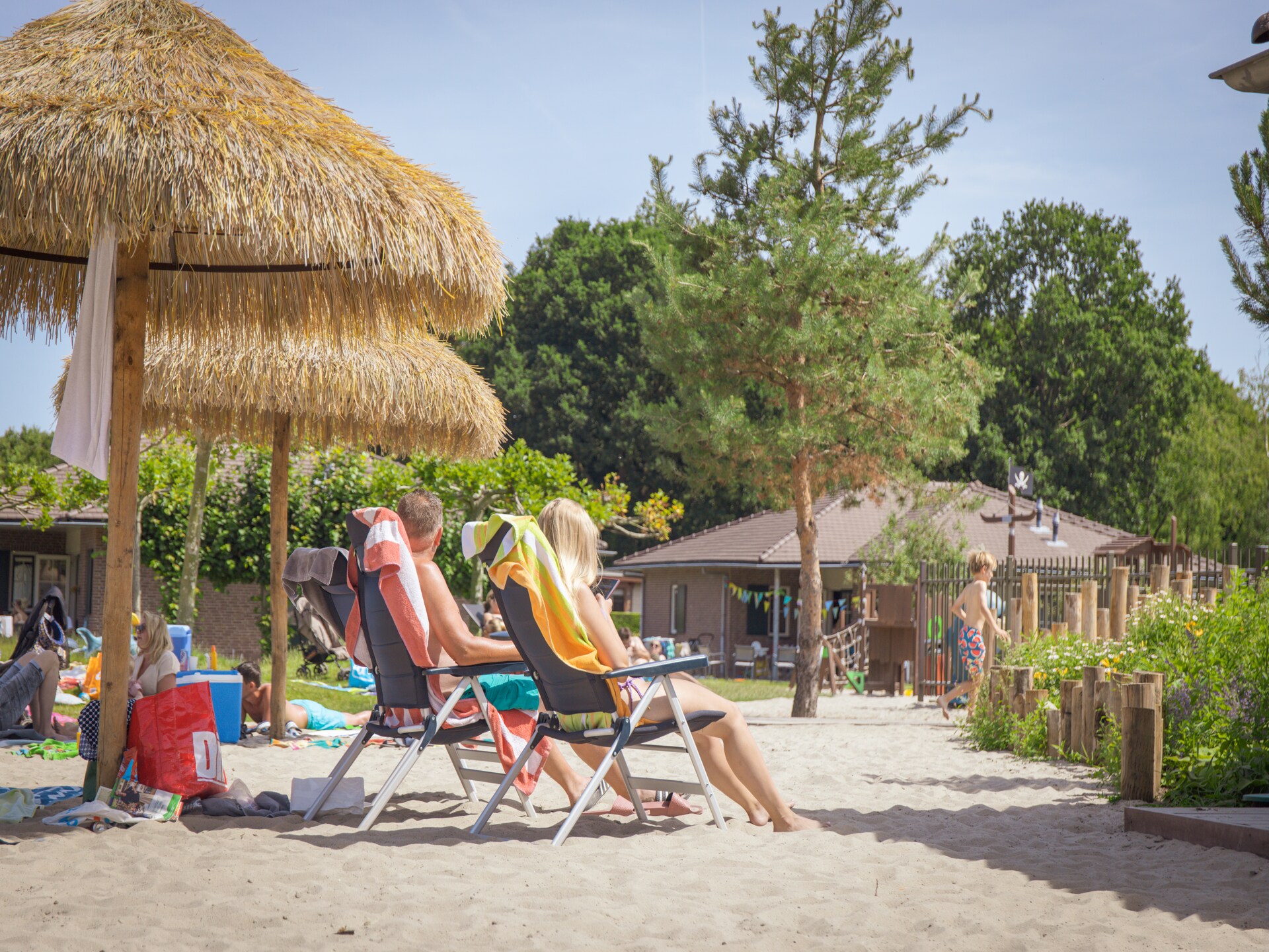 Luxe Safaritent op Recreatiepark de Boshoek in Voorthuizen - foto 23