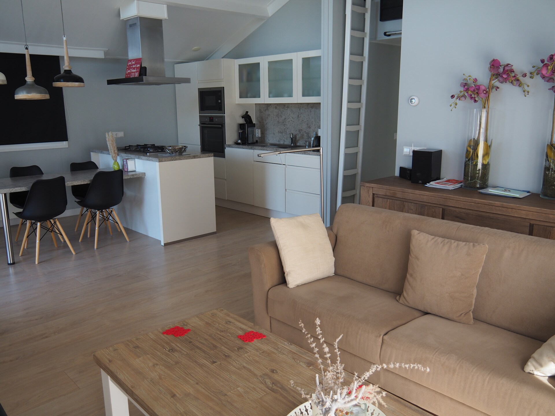 Modern vakantiehuis aan de Goese Golf met tuin en zwembad - foto 14