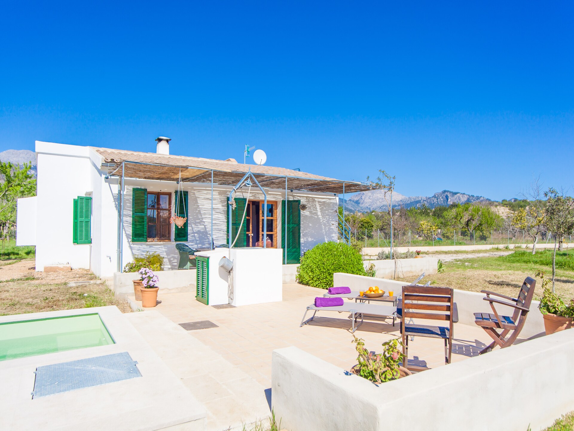 Intieme villa met zoutwaterbad en uitzicht op de Tramuntana, nabij Selva - foto 1