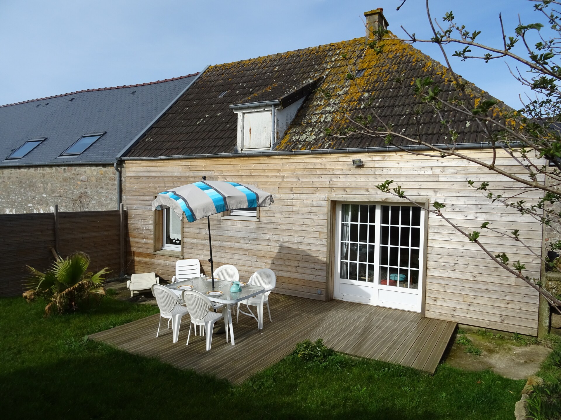Modern landhuis met omheinde tuin, 2 km van het strand van Cosqueville - foto 2