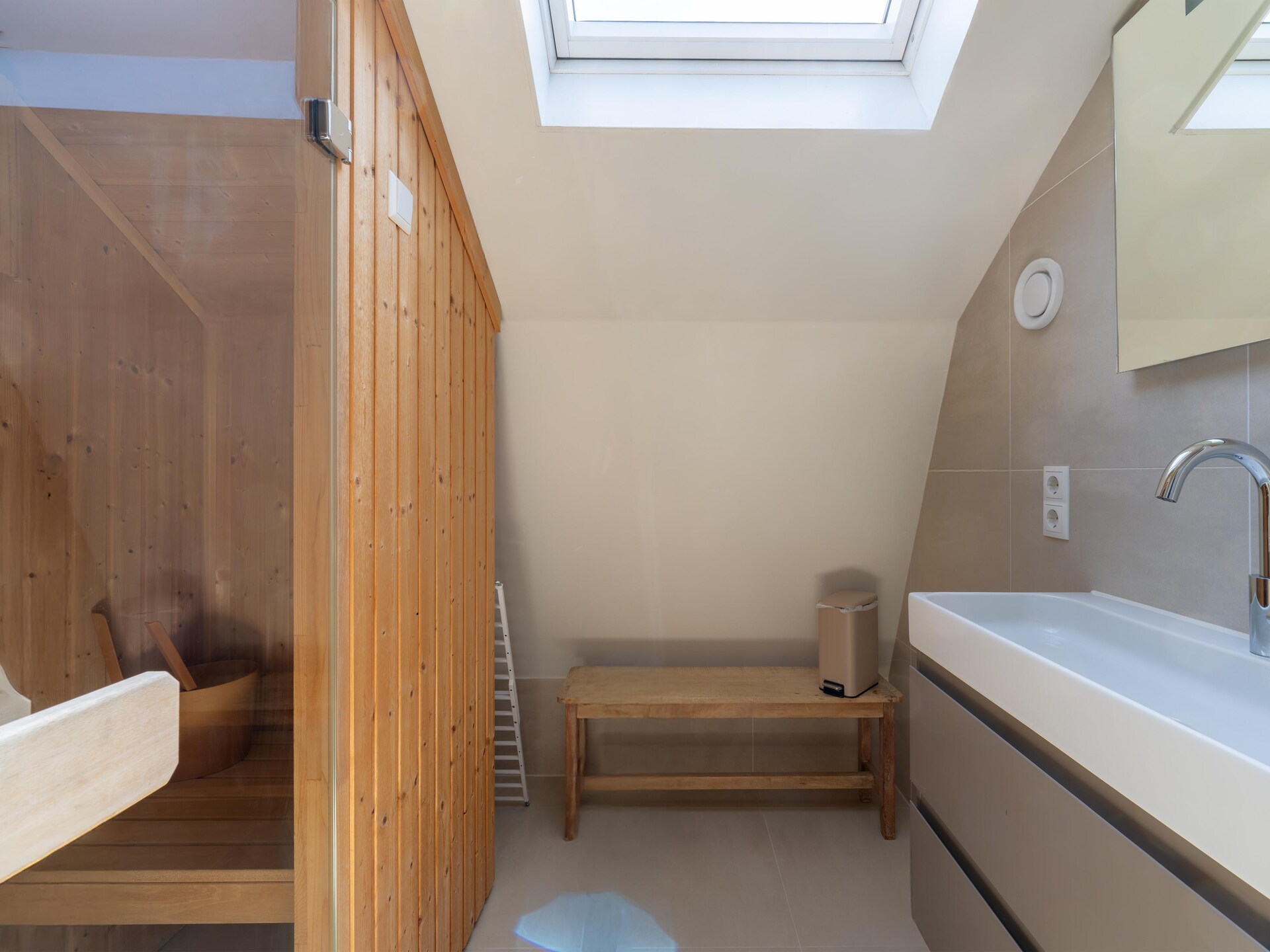 Onder de Molen: luxe duinvilla met sauna bij authentieke Egmondse molen - foto 21