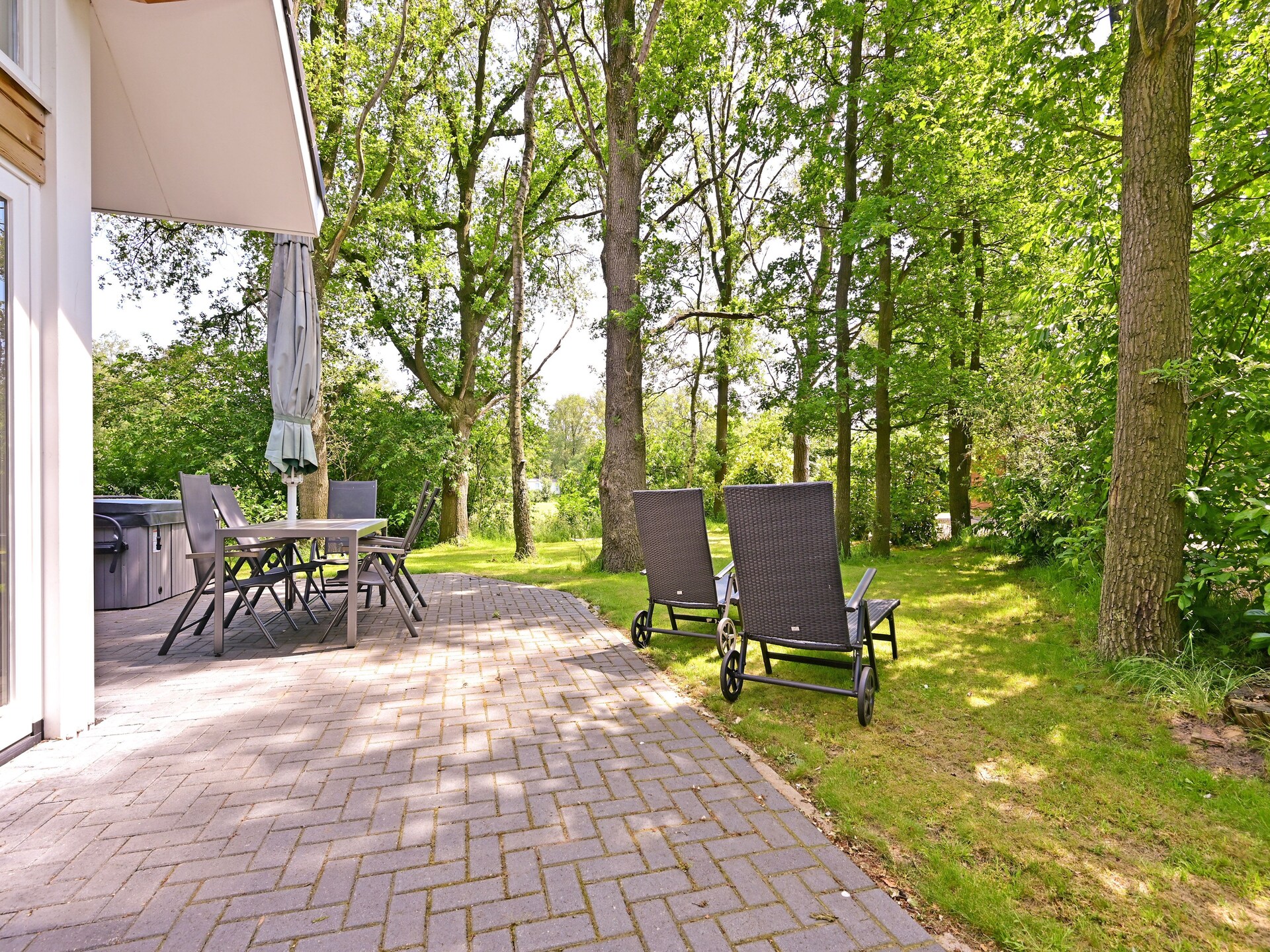 Wellness vakantiehuis Zijzicht met sauna en bubbelbad in bosrijk Reutum - foto 24