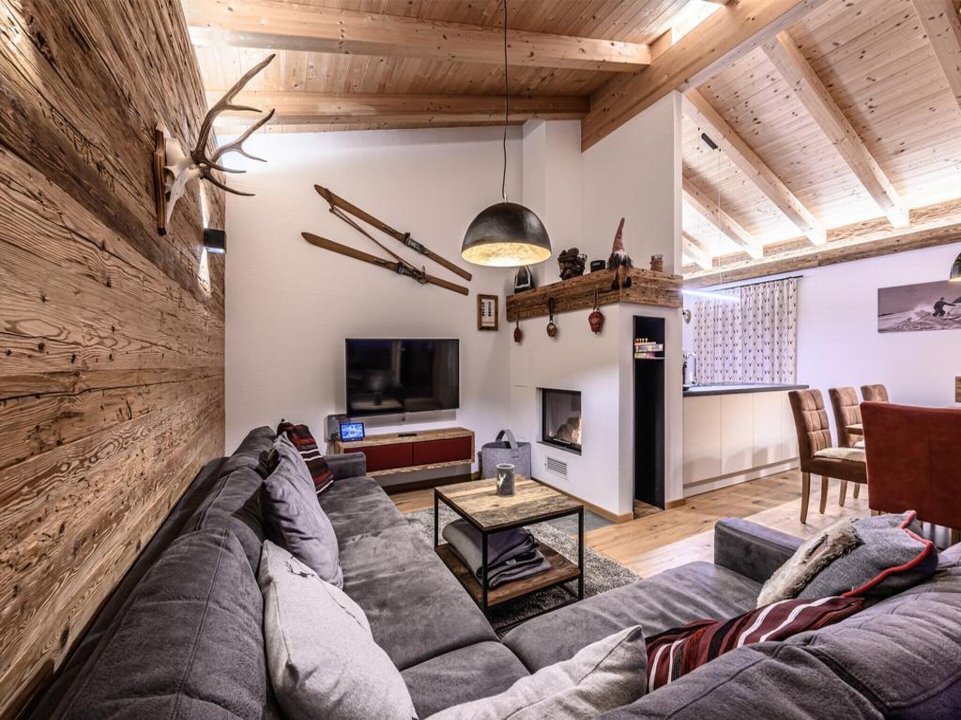 8-persoons chalet aan de piste in Neukirchen · 150 m² - foto 9
