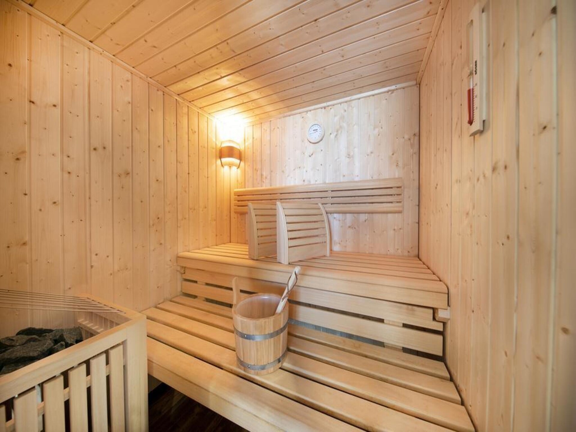 8-persoons chalet aan de piste in Neukirchen · 150 m² - foto 38
