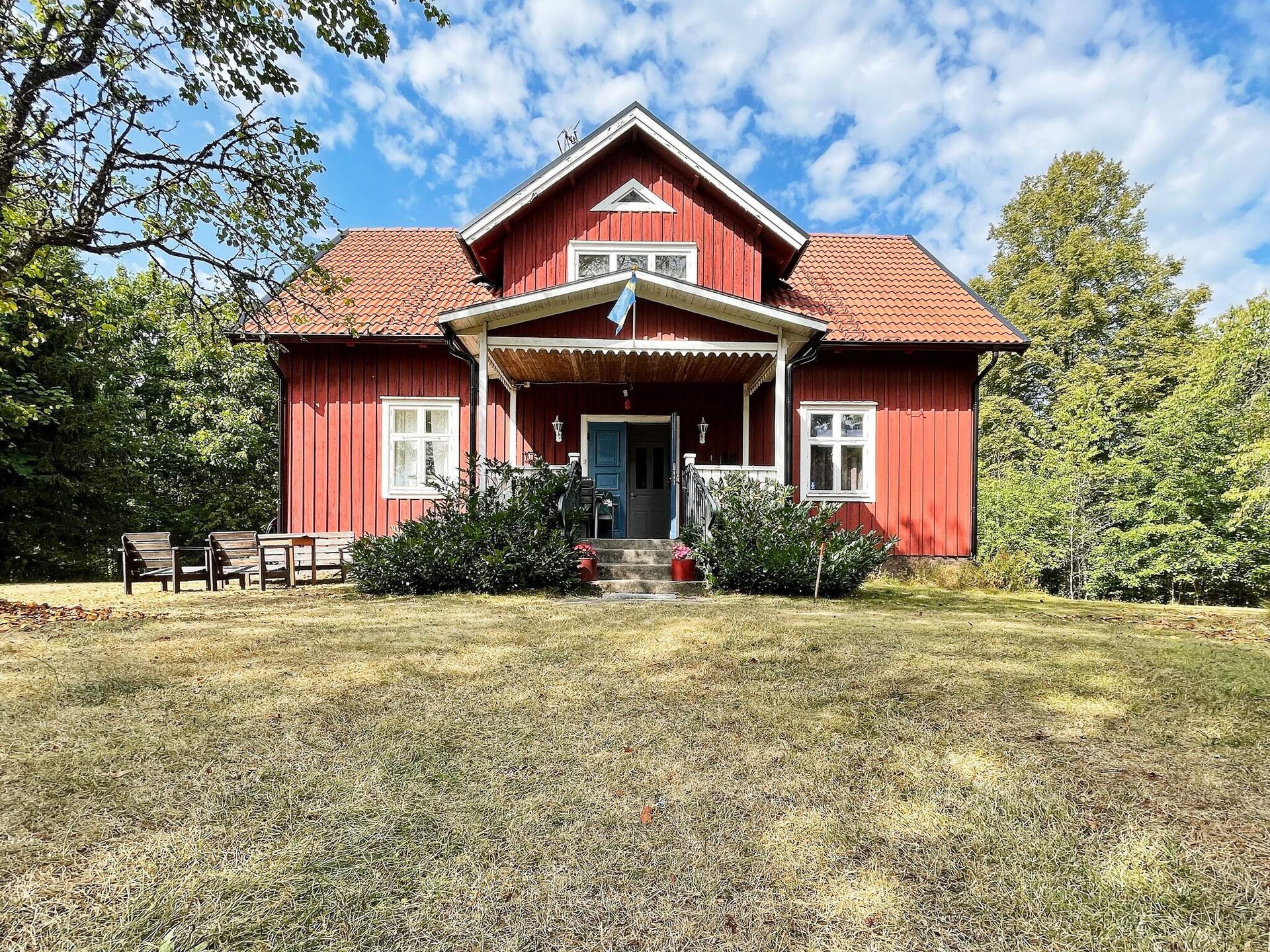 Traditioneel vakantiehuis in Småland met golfbaan en meer op 1,6 km - foto 1