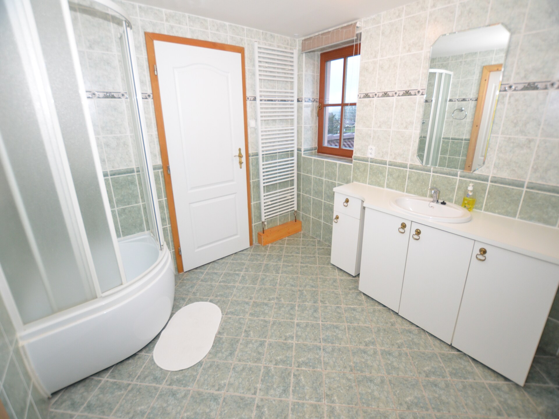 Villa Irena: Ruime huisdiervriendelijke villa aan bos en golfbaan in Turnov - foto 24