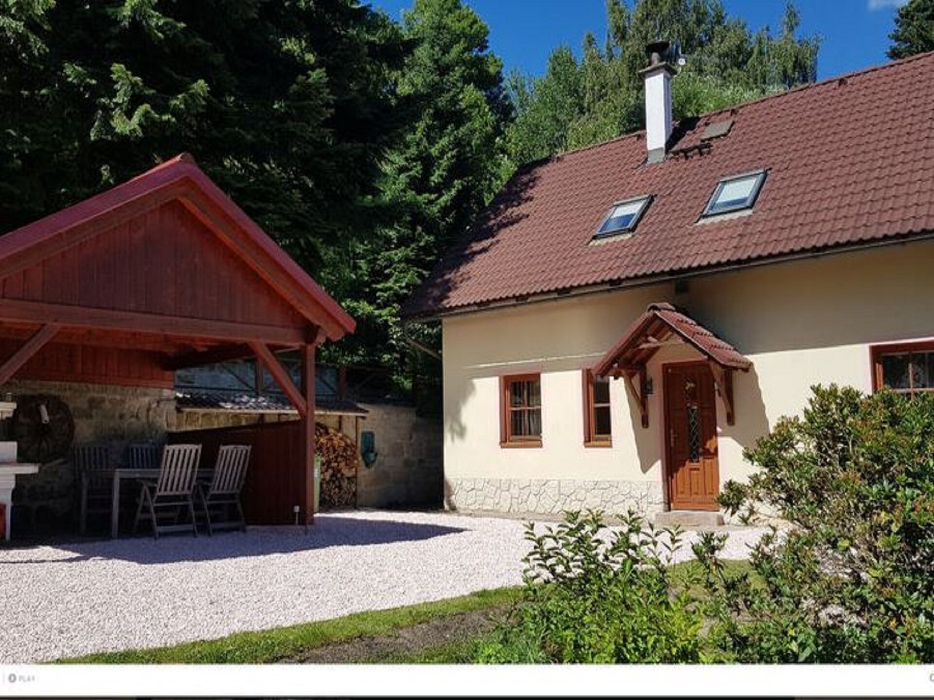 Villa Irena: Ruime huisdiervriendelijke villa aan bos en golfbaan in Turnov - foto 10