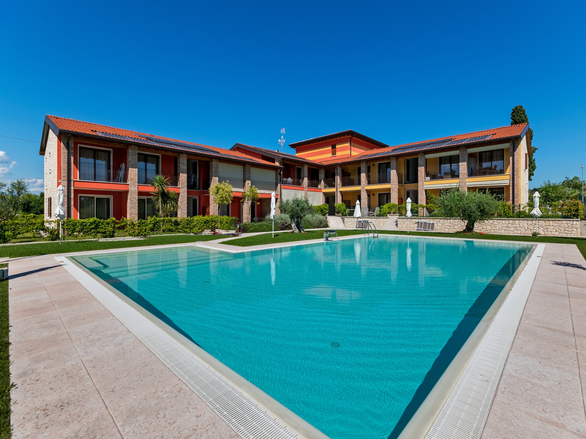Modern vakantiehuis met zwembad nabij Lazise en het Gardameer - foto 1