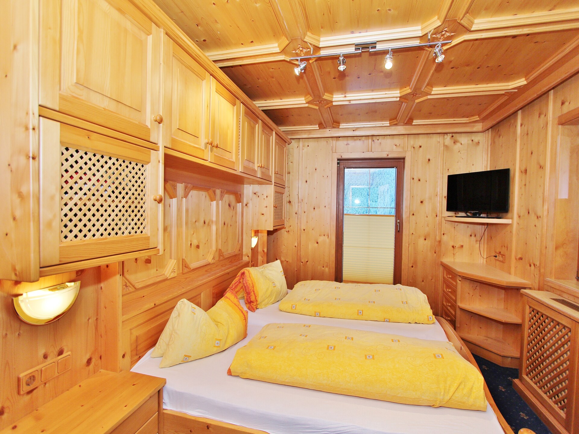 Bergappartement met balkon en uitzicht op Hohe Tauern bij Wald im Pinzgau - foto 14
