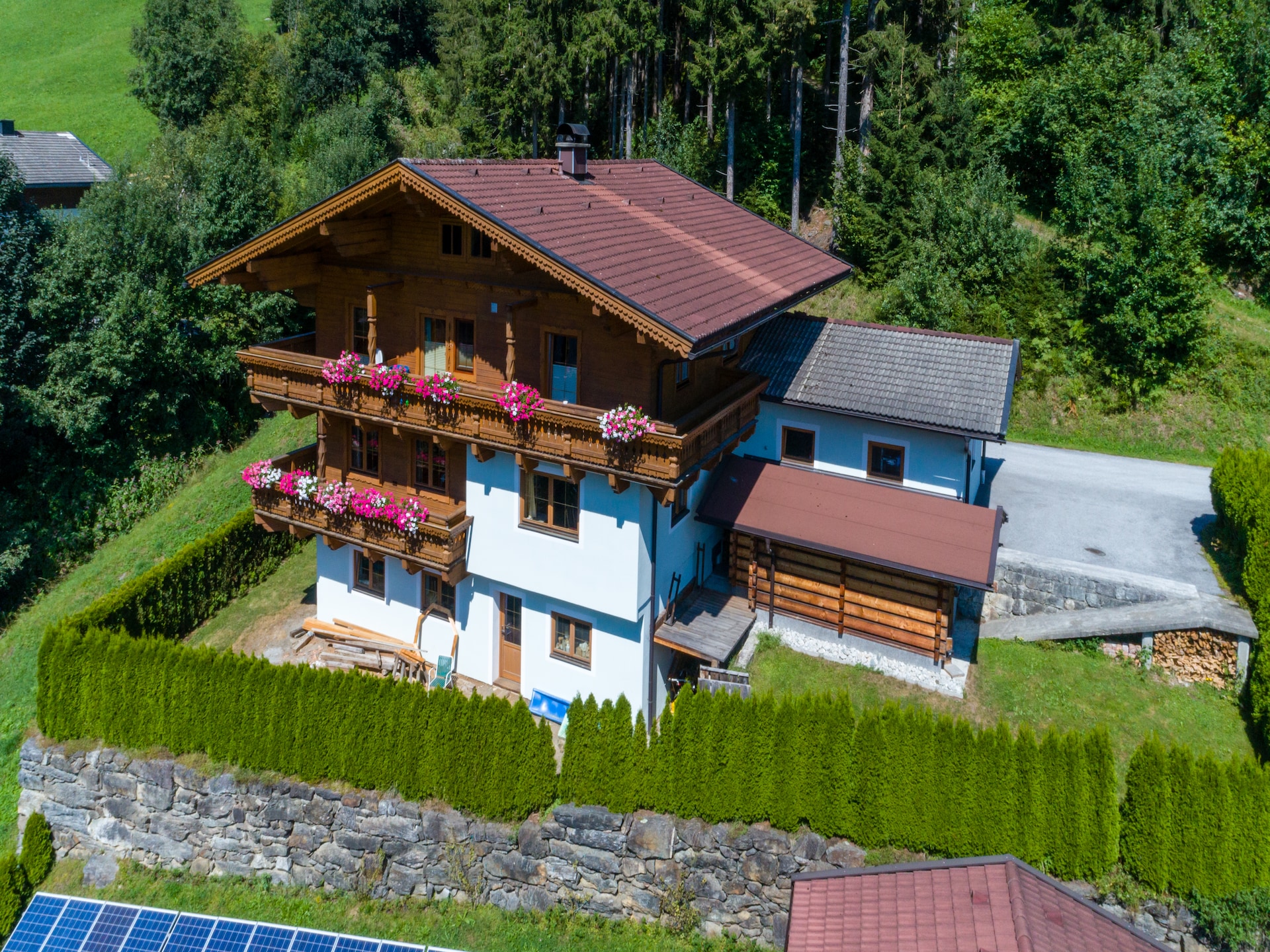 Bergappartement met balkon en uitzicht op Hohe Tauern bij Wald im Pinzgau - foto 2