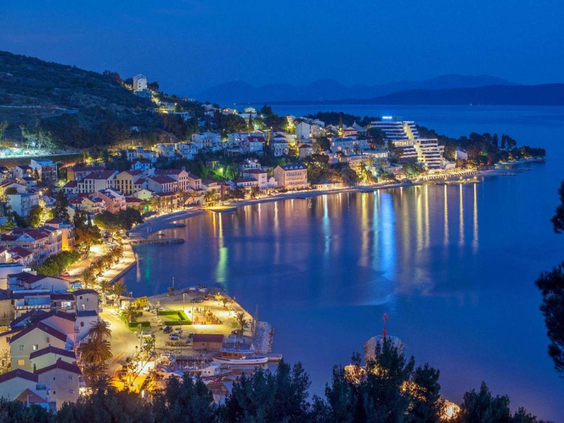 Villa View in Podgora: Moderne villa met privézwembad en zeezicht - foto 38