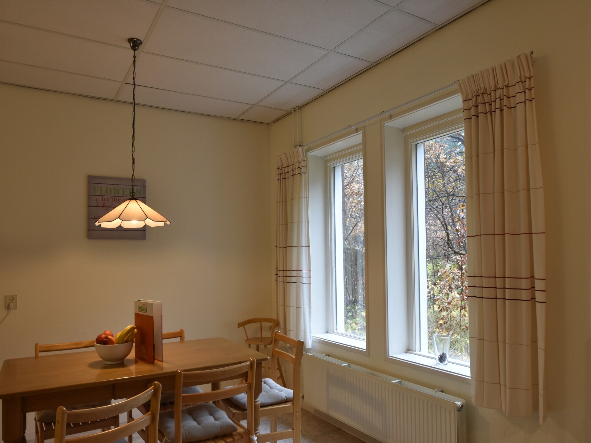 Huize Glory Granaat – Privé appartement in groene oase, 500m van strand - foto 14