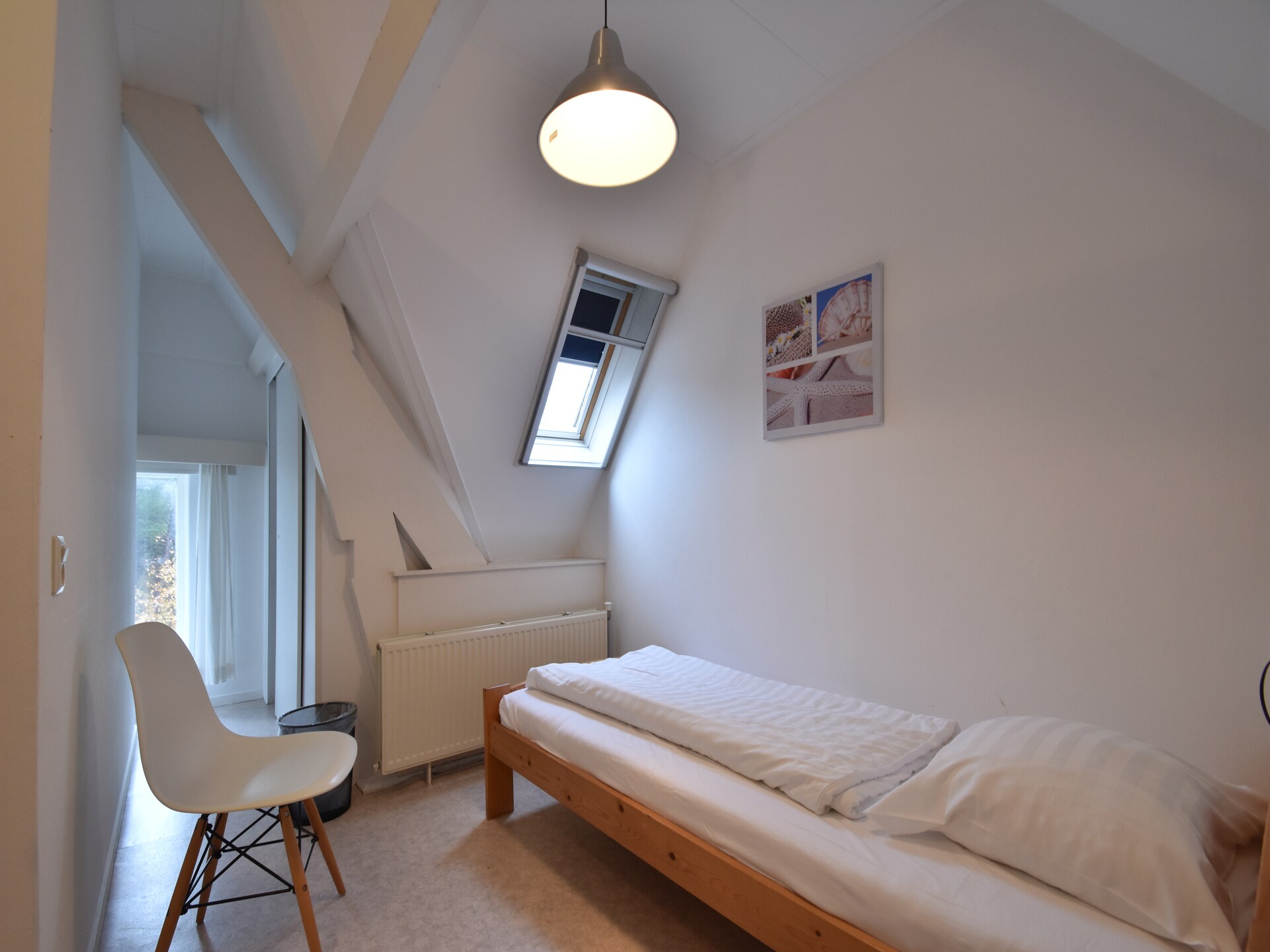 Huize Glory Granaat – Privé appartement in groene oase, 500m van strand - foto 18