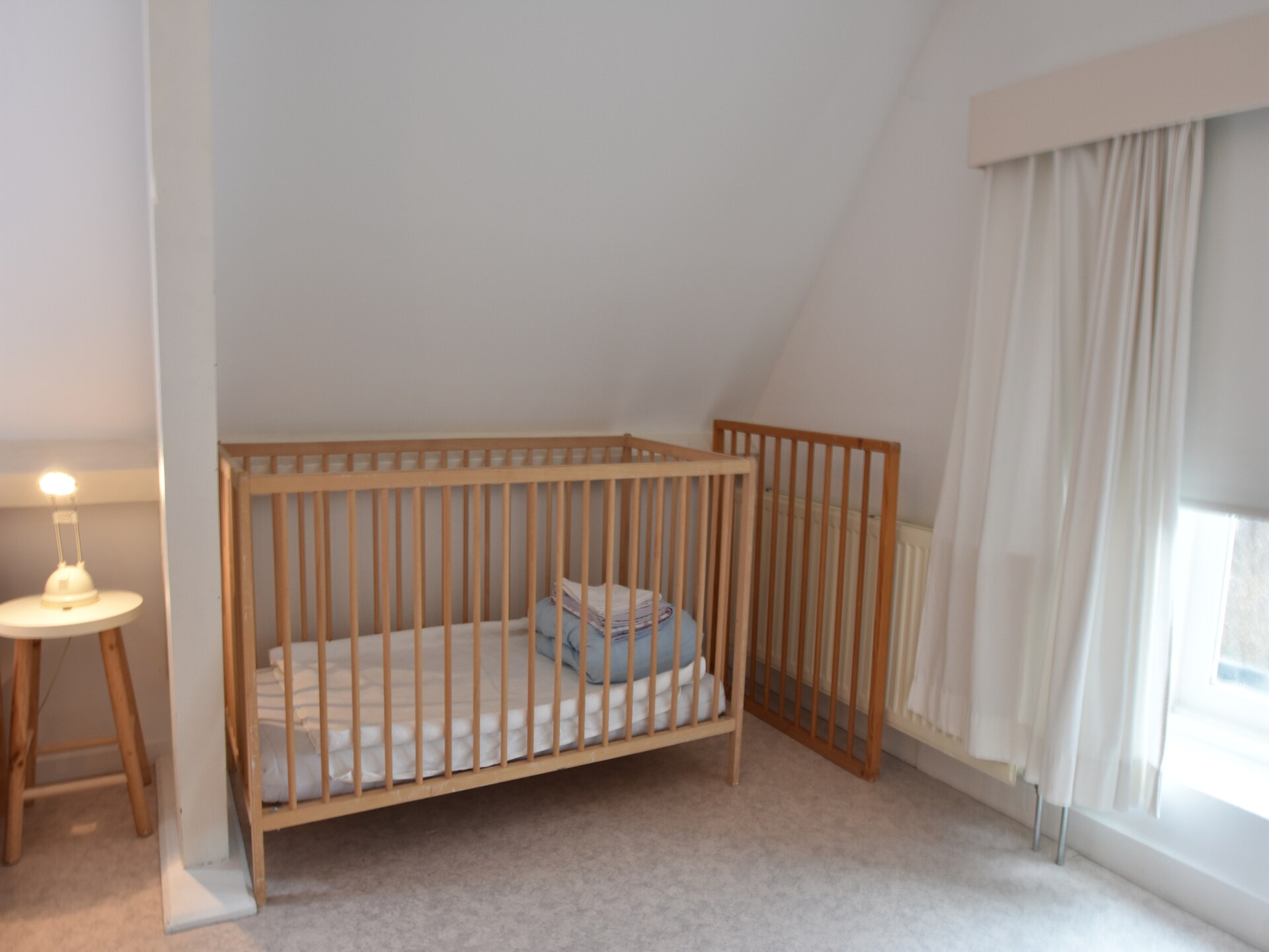 Huize Glory Granaat – Privé appartement in groene oase, 500m van strand - foto 19