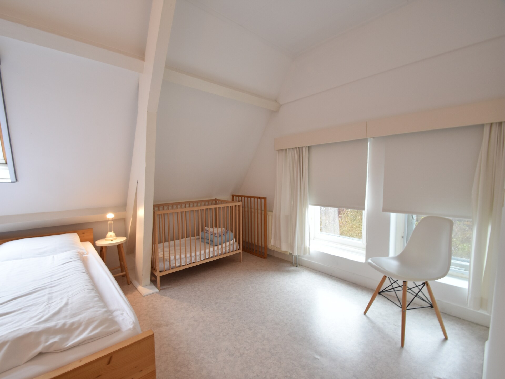 Huize Glory Granaat – Privé appartement in groene oase, 500m van strand - foto 20