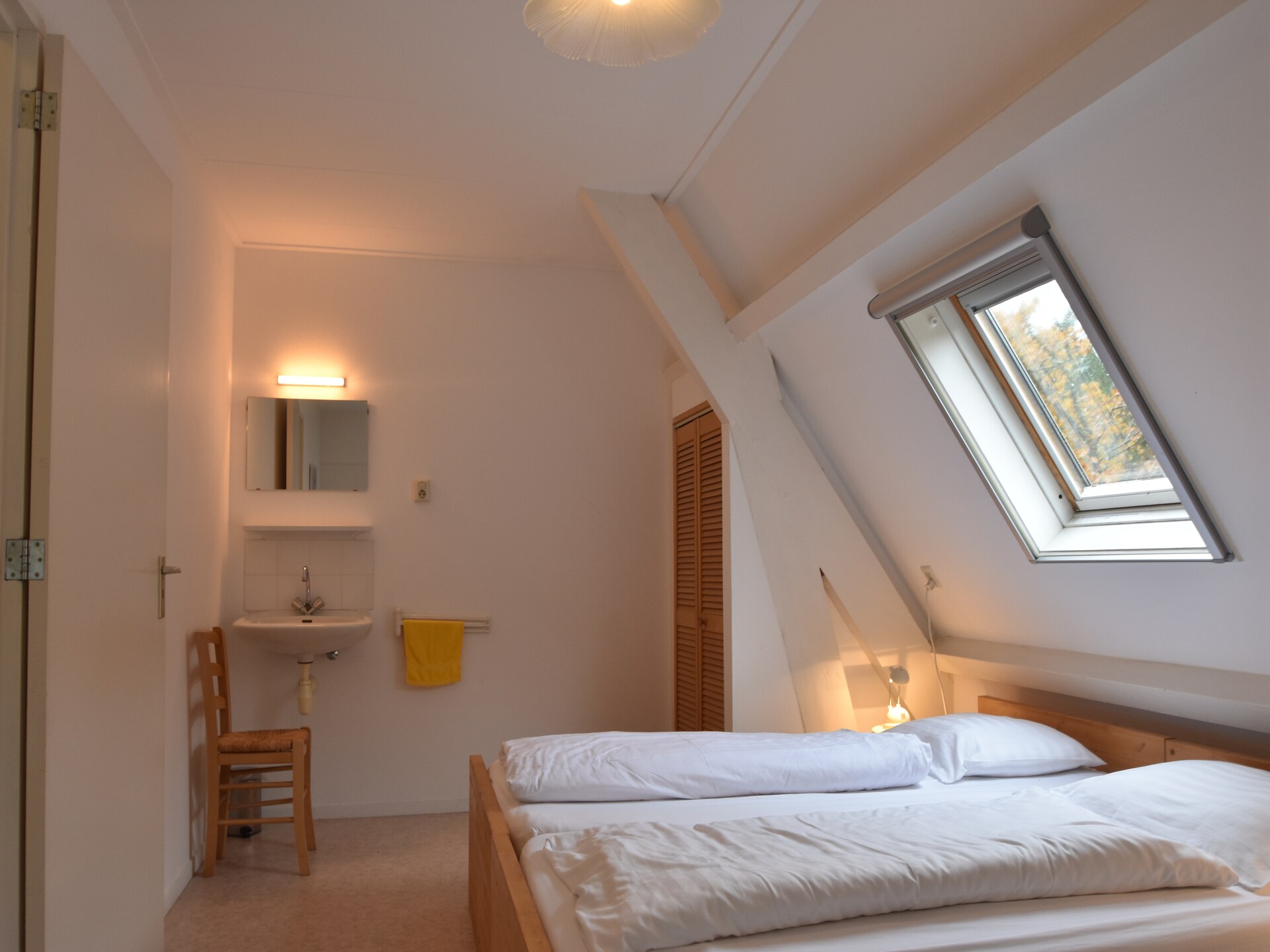 Huize Glory Granaat – Privé appartement in groene oase, 500m van strand - foto 21