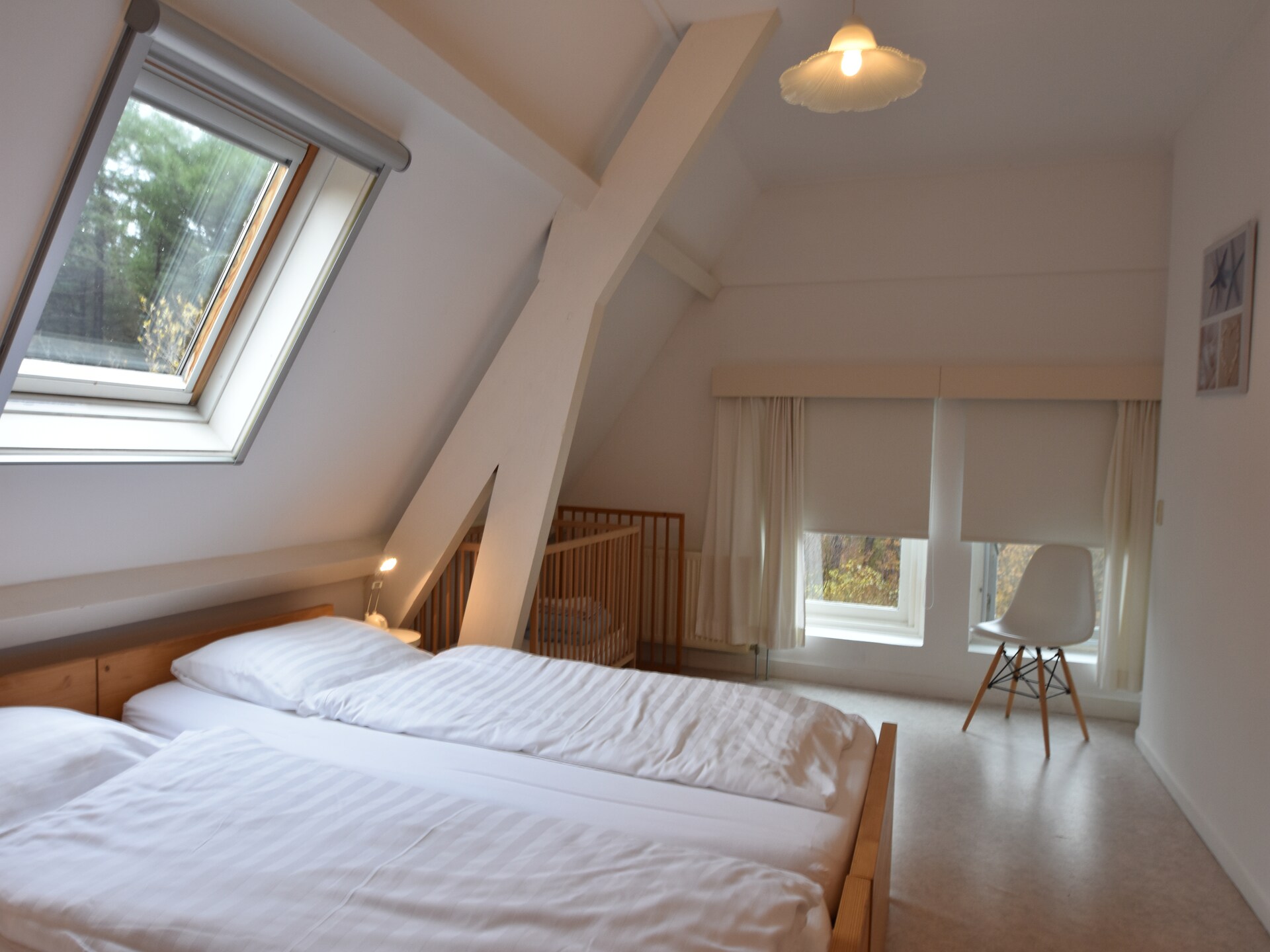 Huize Glory Granaat – Privé appartement in groene oase, 500m van strand - foto 24