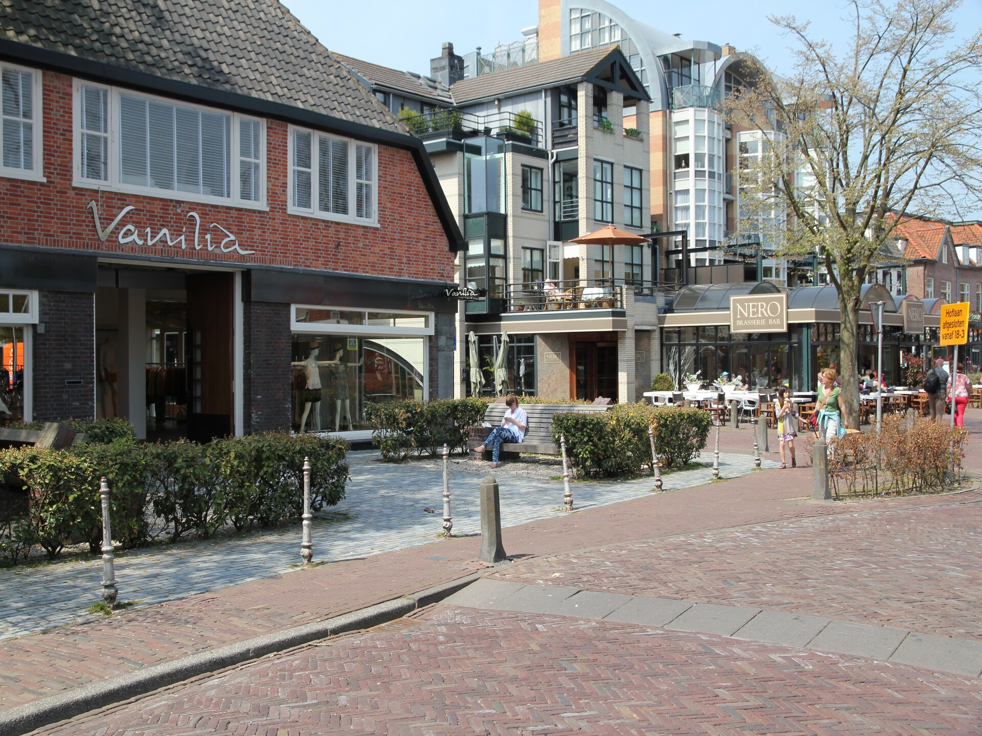 Huize Glory Granaat – Privé appartement in groene oase, 500m van strand - foto 35