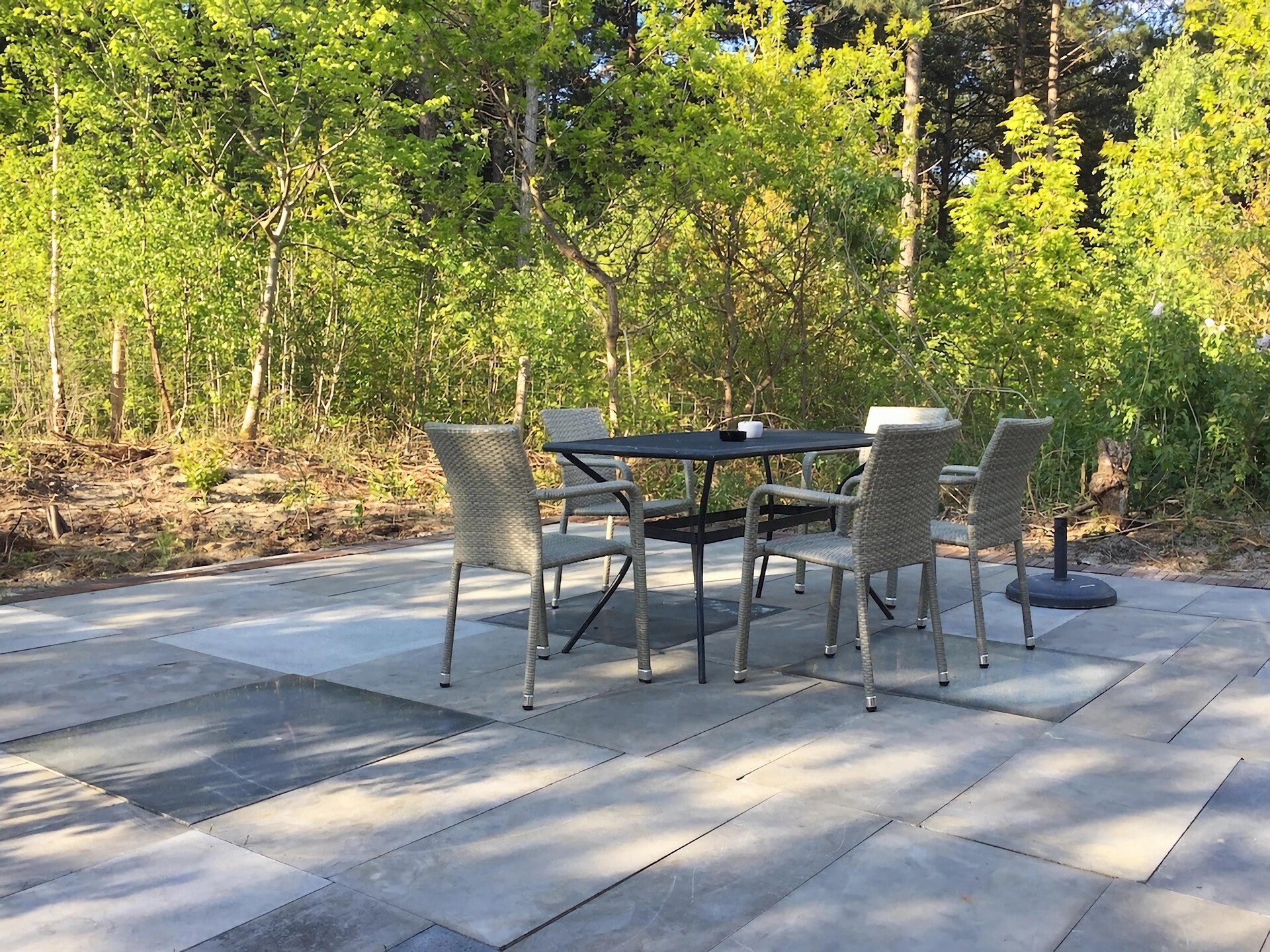 Huize Glory Granaat – Privé appartement in groene oase, 500m van strand - foto 30