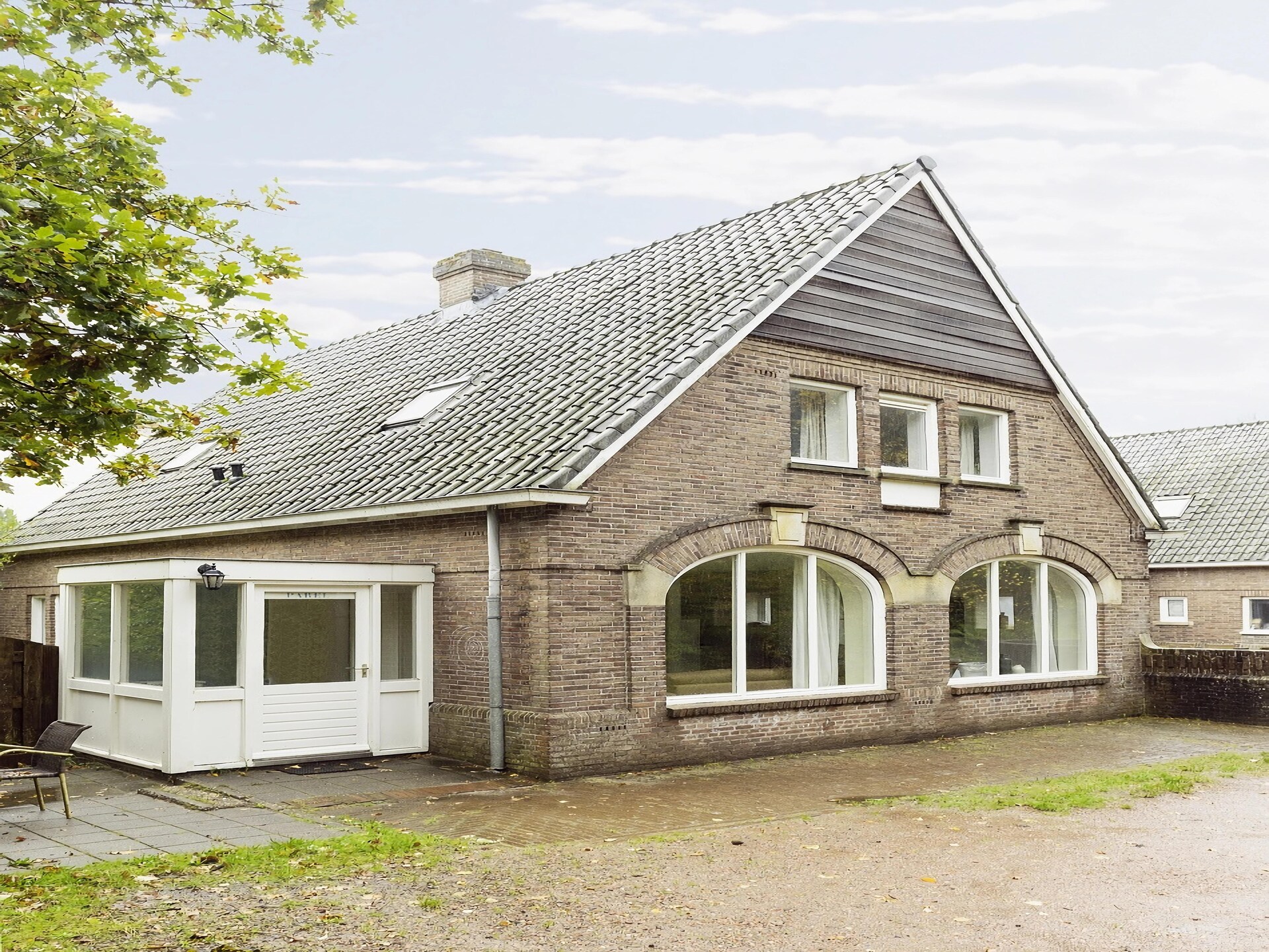 Huize Glory Granaat – Privé appartement in groene oase, 500m van strand - foto 4