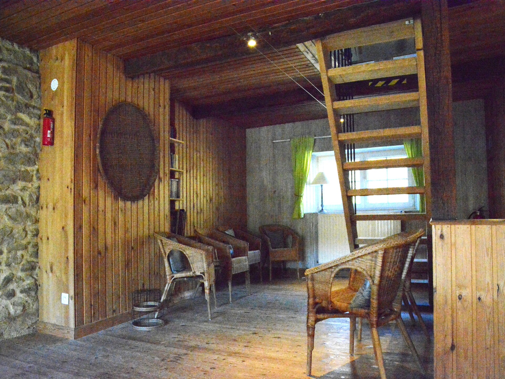 Historisch boshuis met sauna en beek in Viroinval, 8 personen - foto 22
