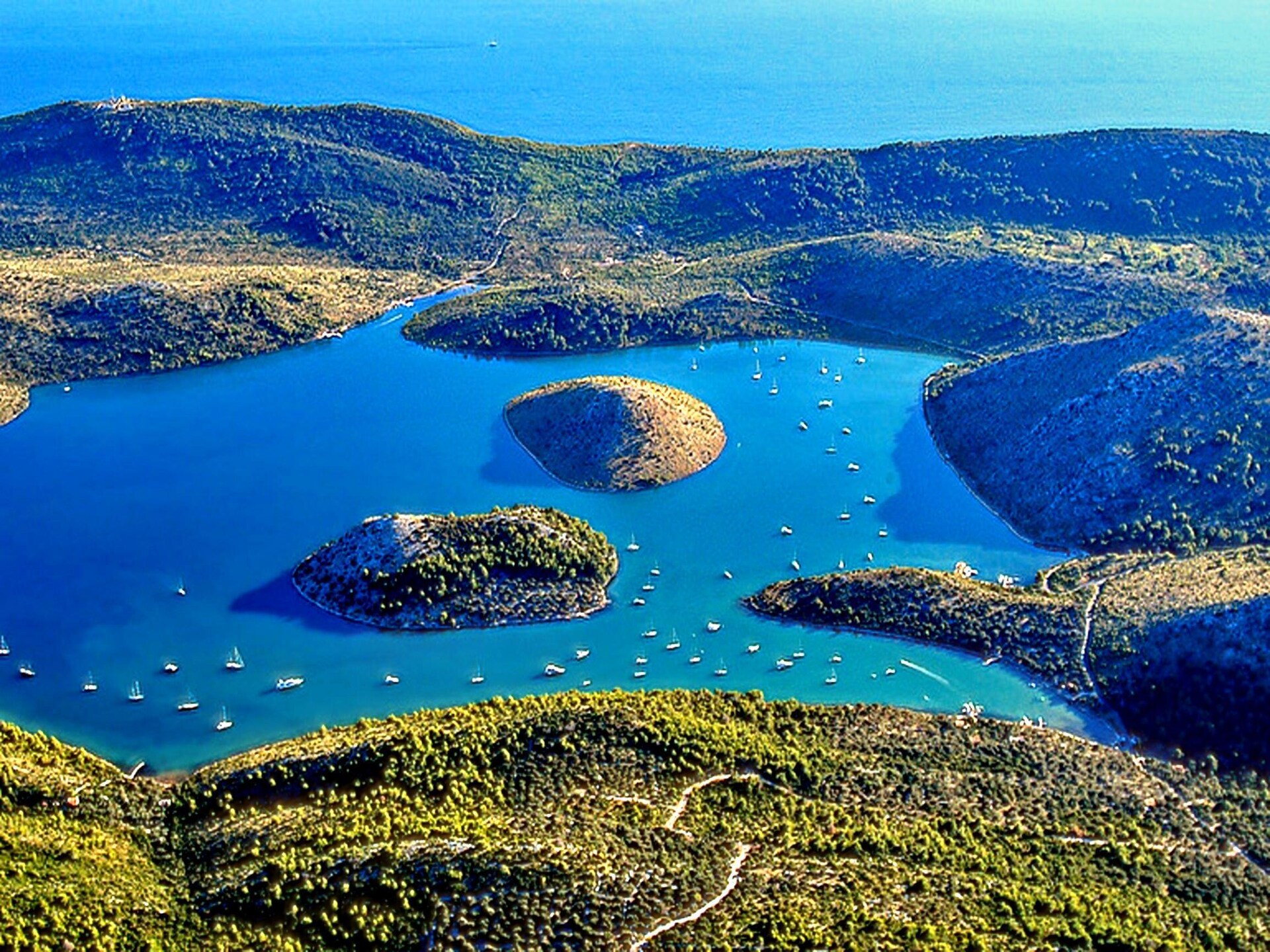 Strandappartement met dakterras op 100 meter van zee, Dugi otok - foto 29