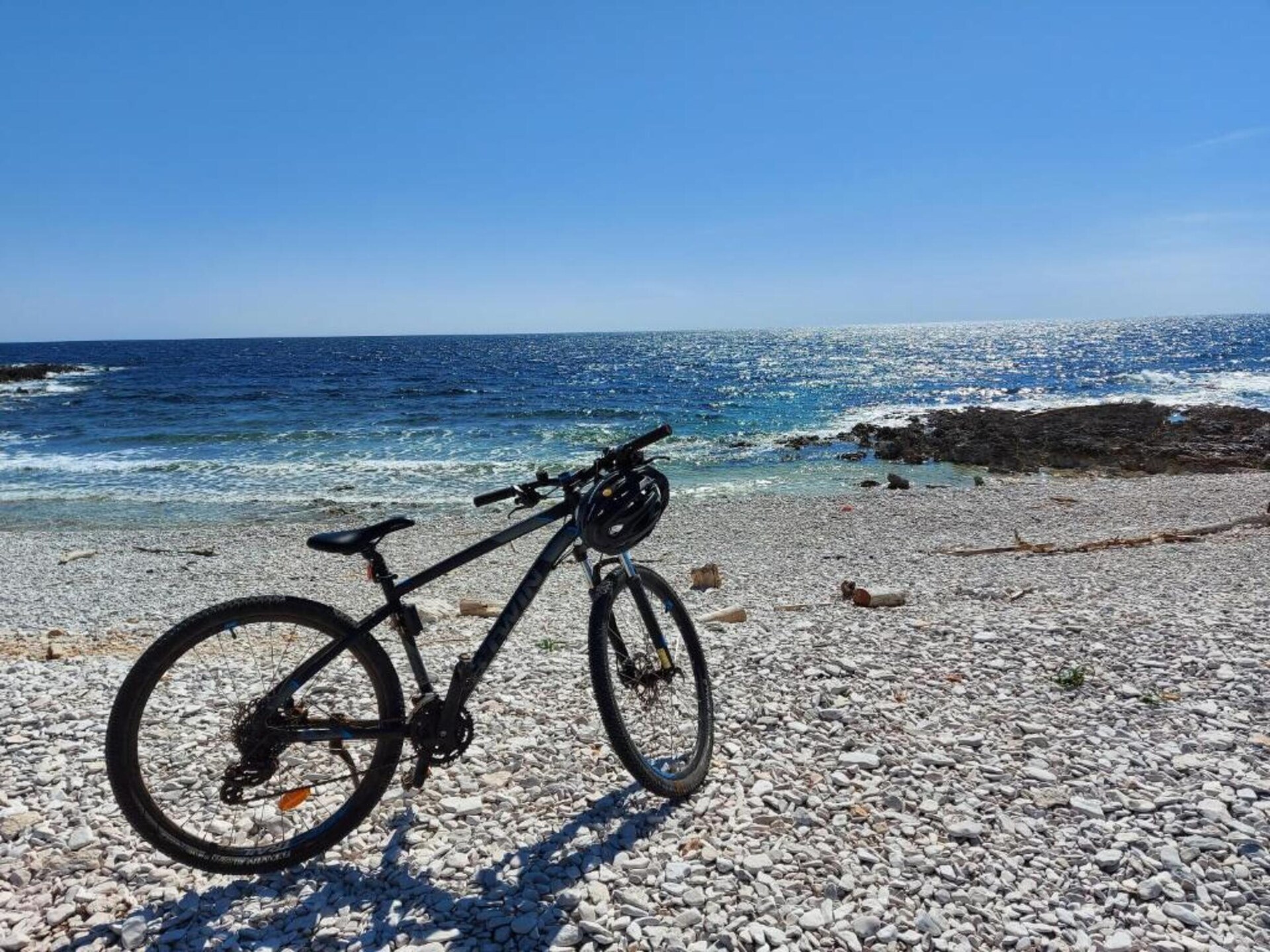 Strandappartement met dakterras op 100 meter van zee, Dugi otok - foto 14