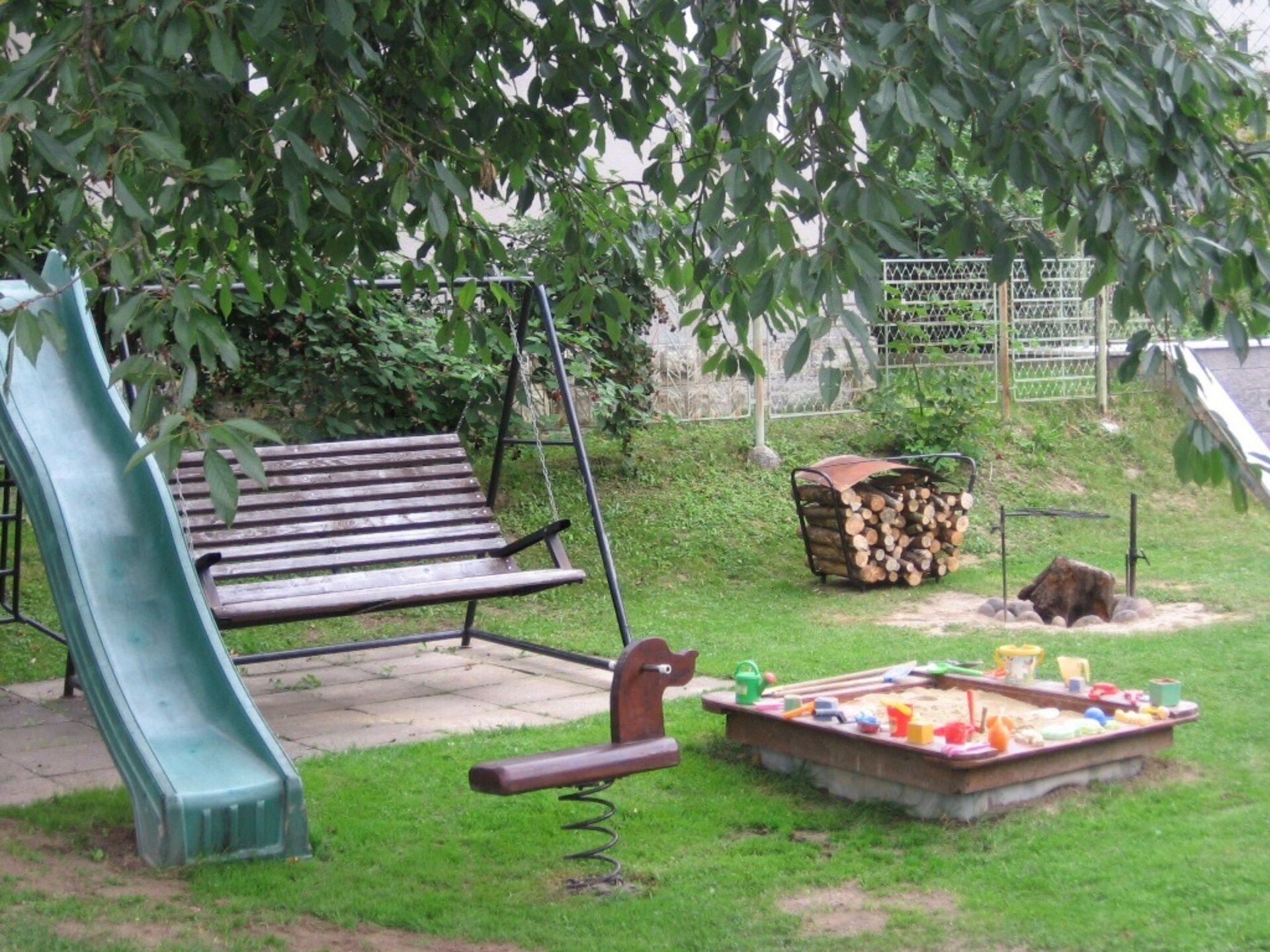 Ruim vakantiehuis voor 15 personen aan het bos met privézwembad in Liban - foto 16