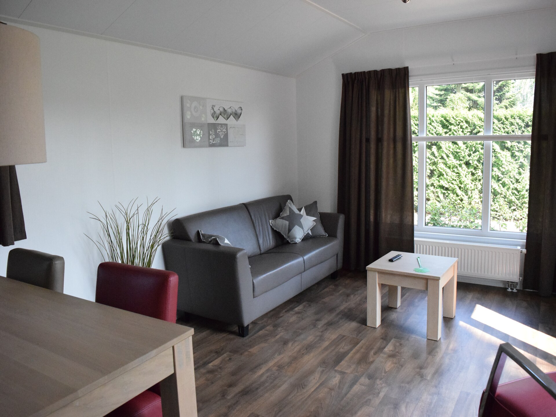 Modern chalet op Recreatiepark de Boshoek in Voorthuizen - foto 2