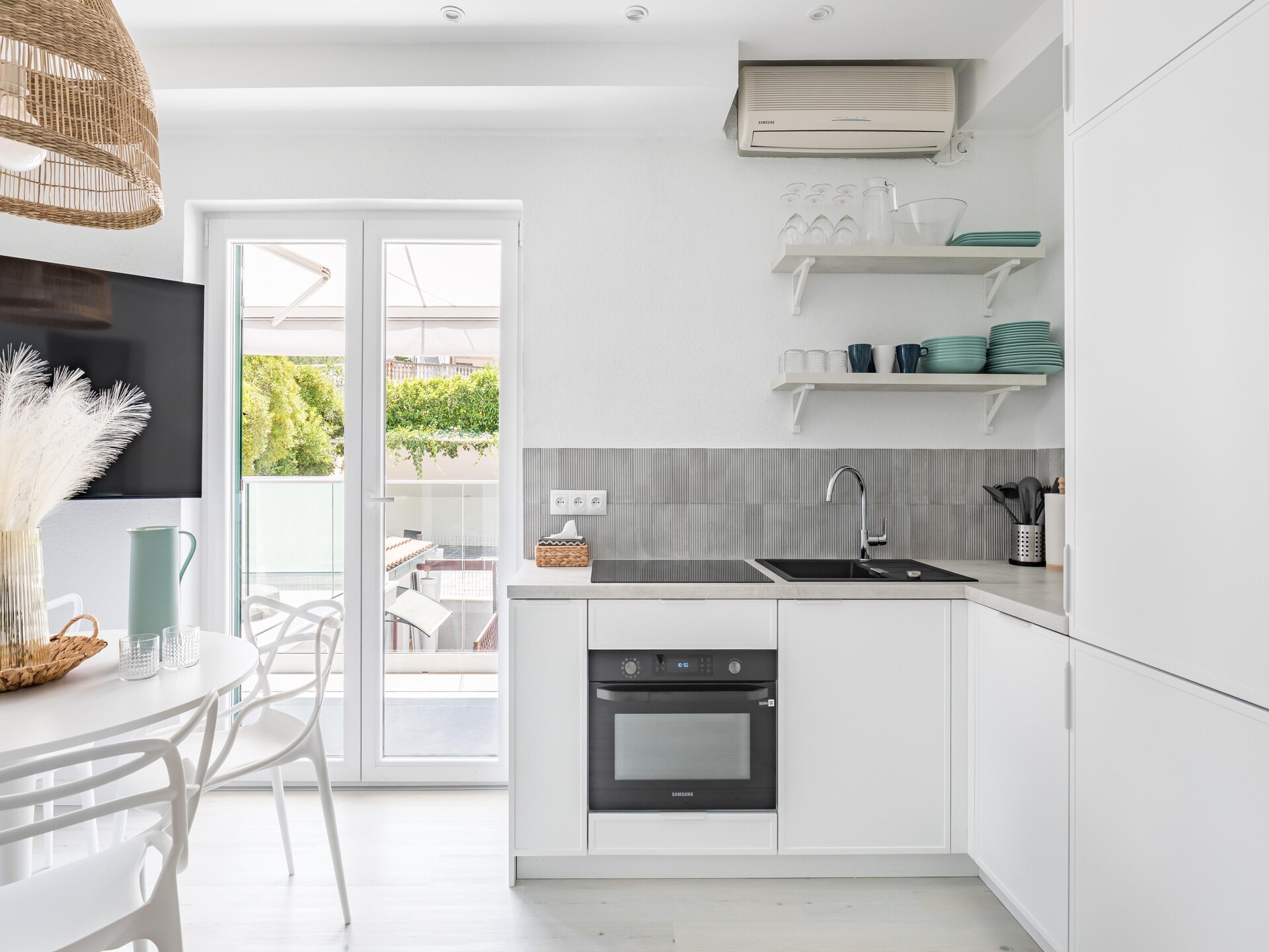 Appartement op 70m van zee met zwembad, tuin & BBQ in Slatine - foto 9