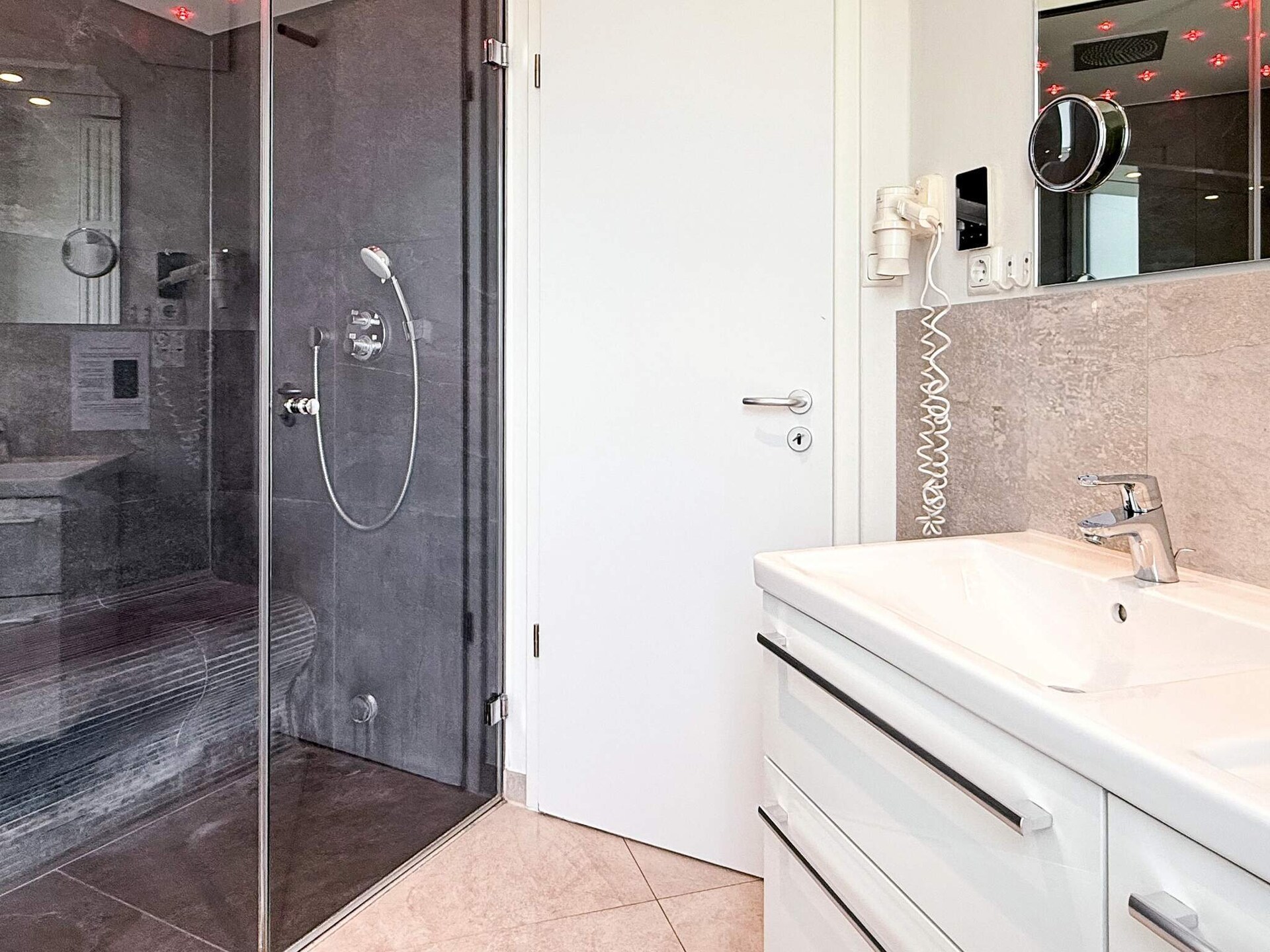 12-persoons luxe appartement aan zee in Wendtorf - foto 27