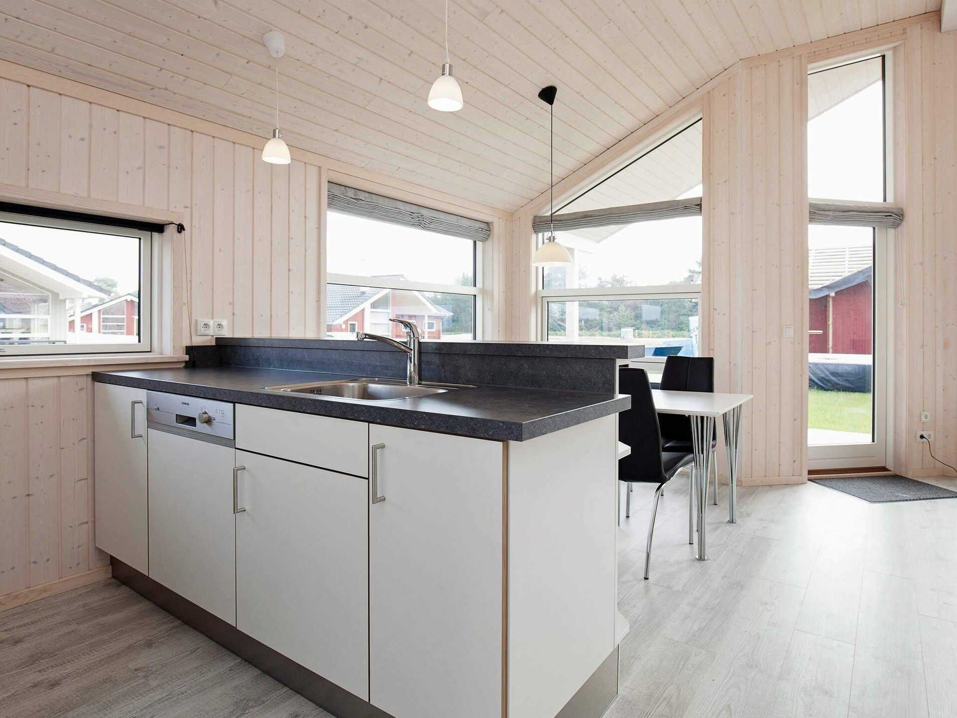 Stijlvol Deens vakantiehuis met sauna & whirlpool op 500m van zee - foto 4