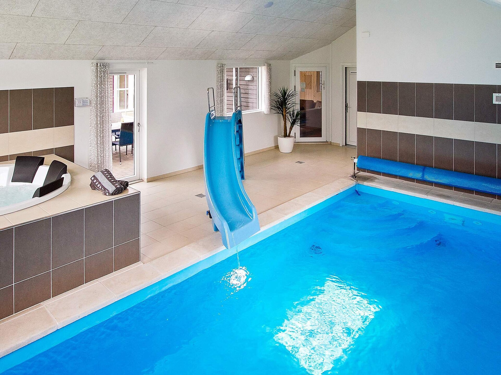 Groot vakantiehuis met privézwembad en sauna op 900 meter van zee in Kappeln - foto 22