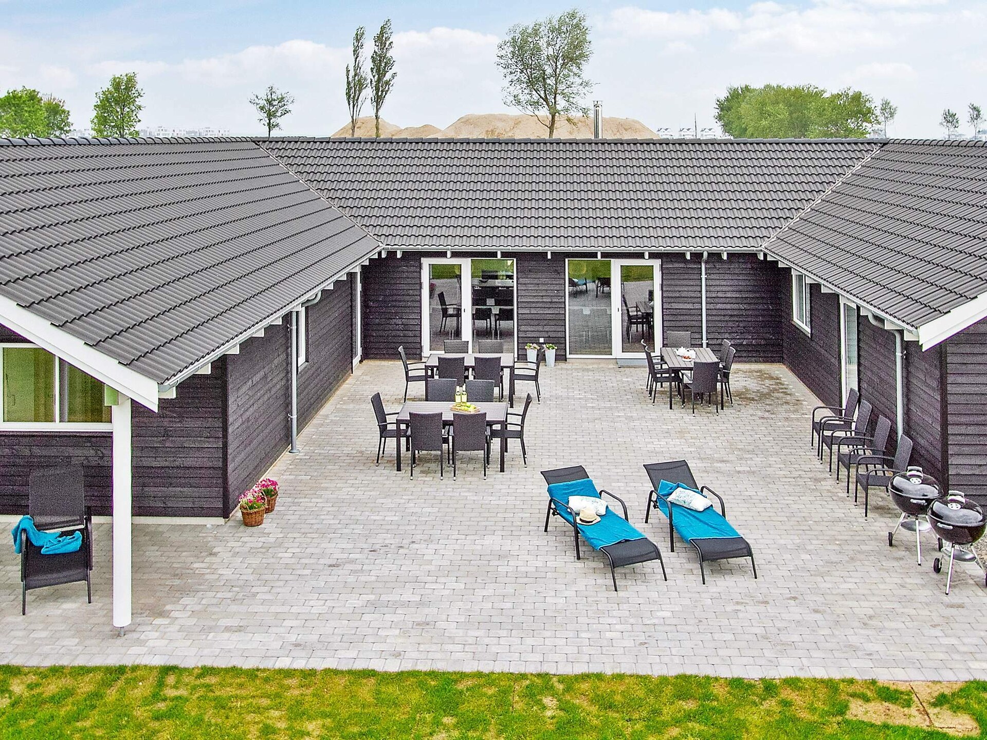 Op 950 m van zee: ruim vakantiehuis in Kappeln voor 20 personen · 267 m² - foto 1