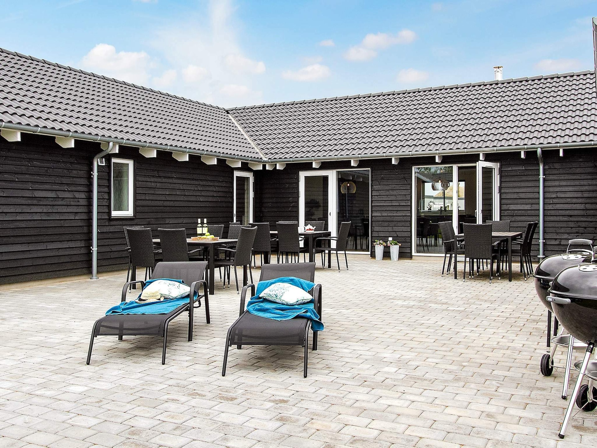 Op 950 m van zee: ruim vakantiehuis in Kappeln voor 20 personen · 267 m² - foto 2