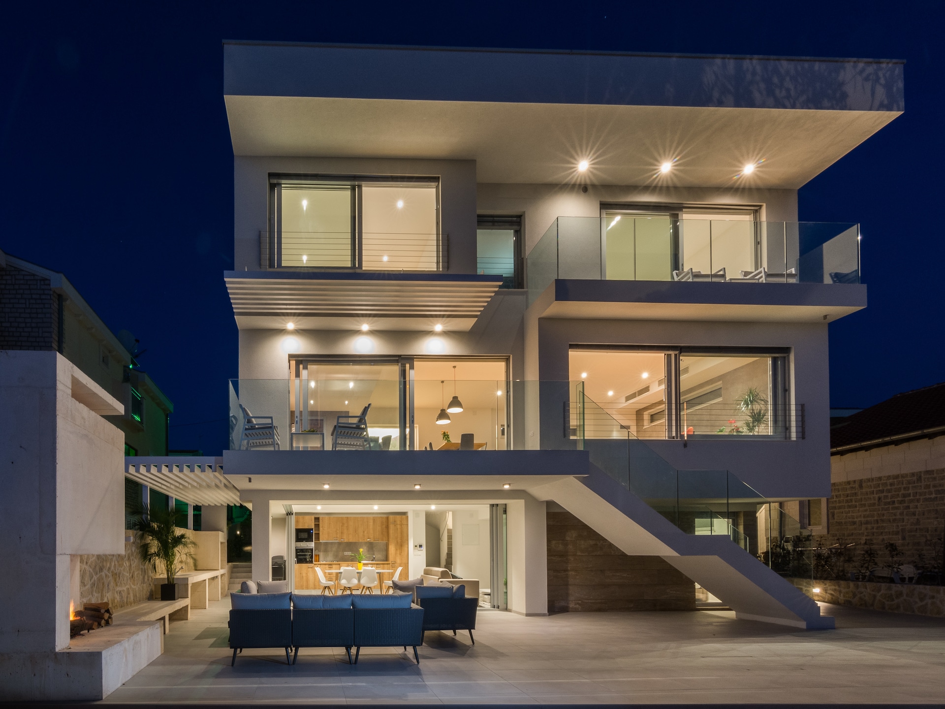 10-persoons villa aan zee in Kozino met panoramisch uitzicht - foto 1