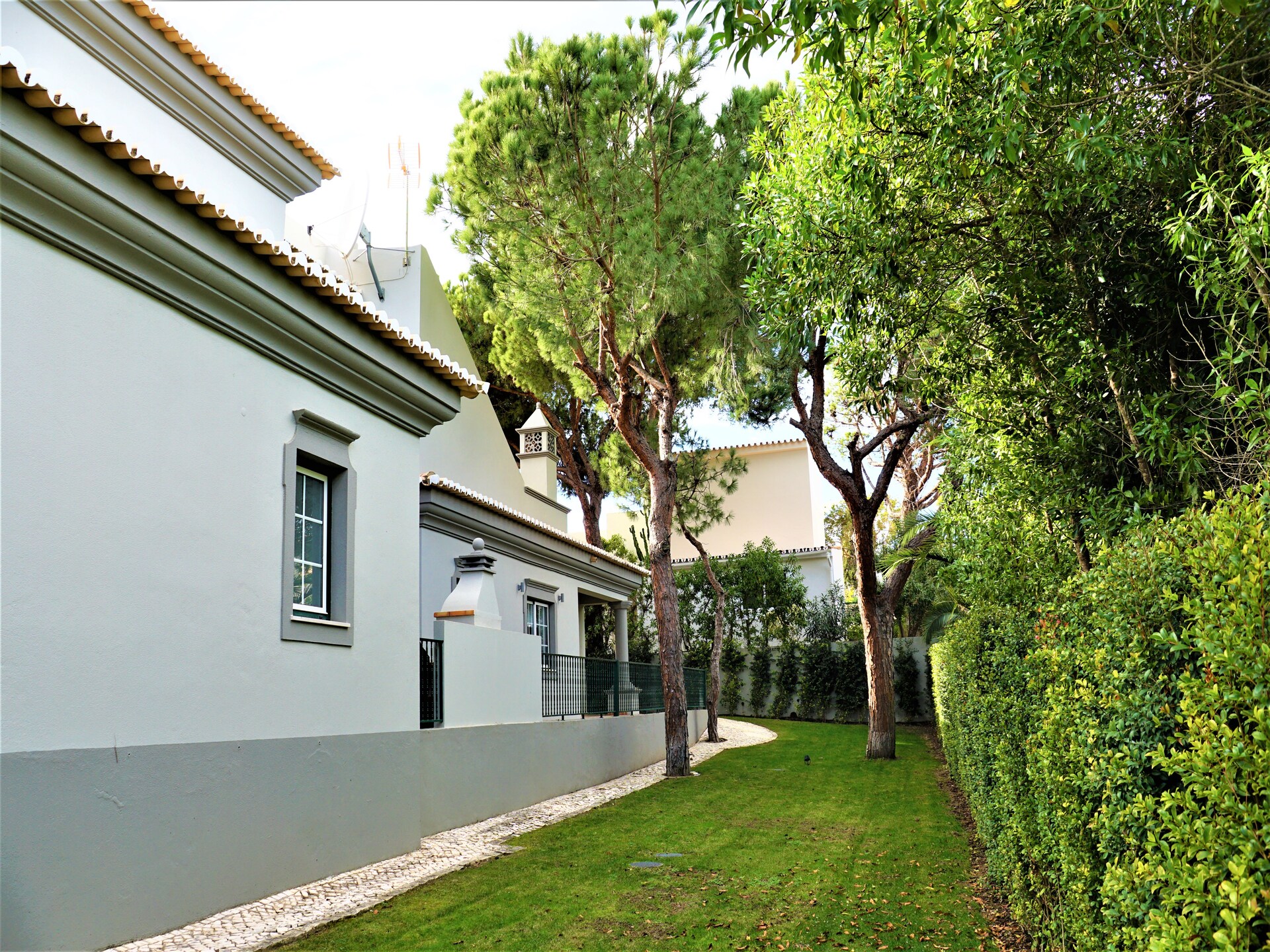 Prachtige gerenoveerde villa aan de Algarve met privézwembad nabij strand - foto 35