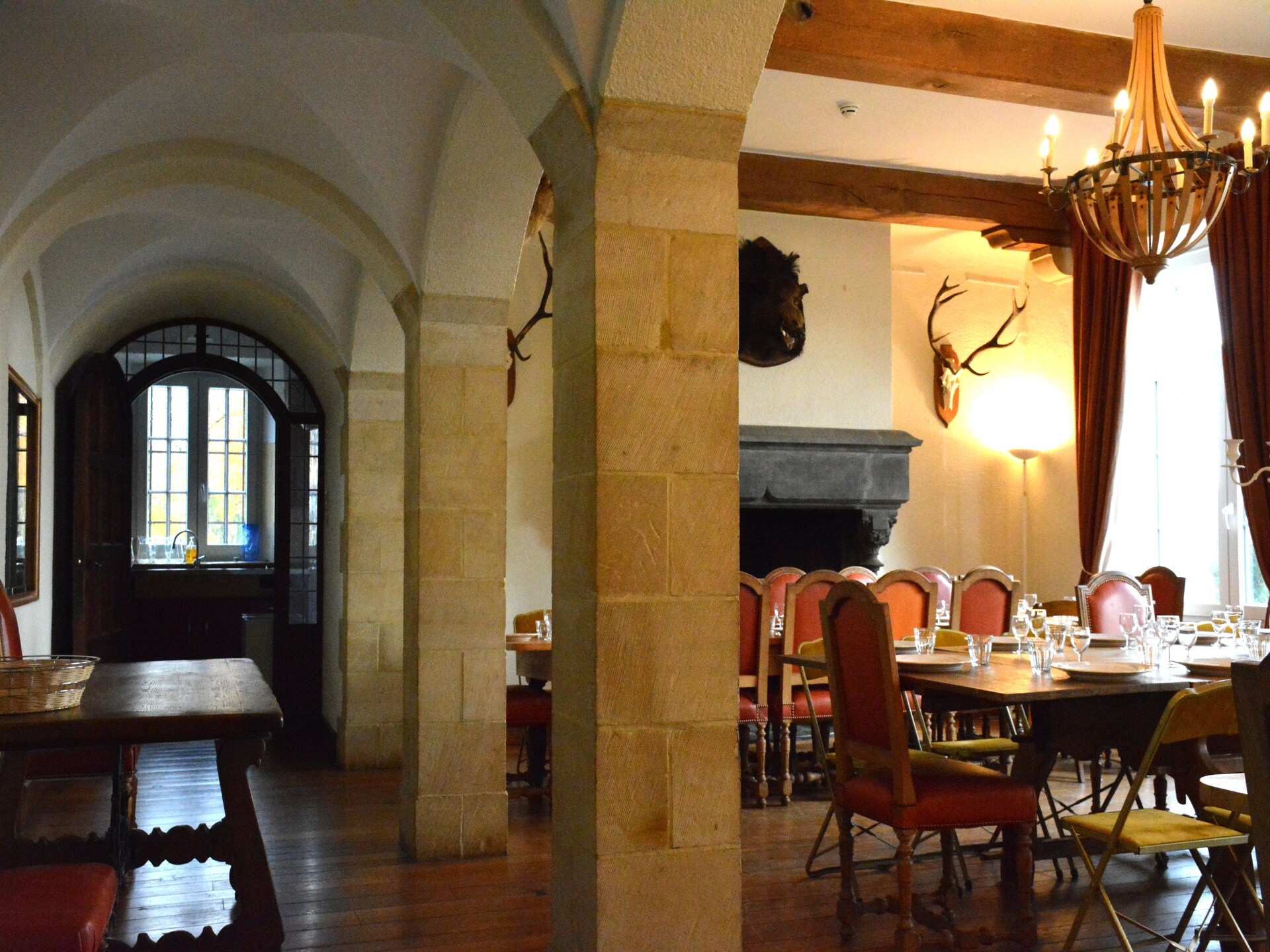 48-persoons kasteel in Freux met wellness en 19 slaapkamers - foto 9
