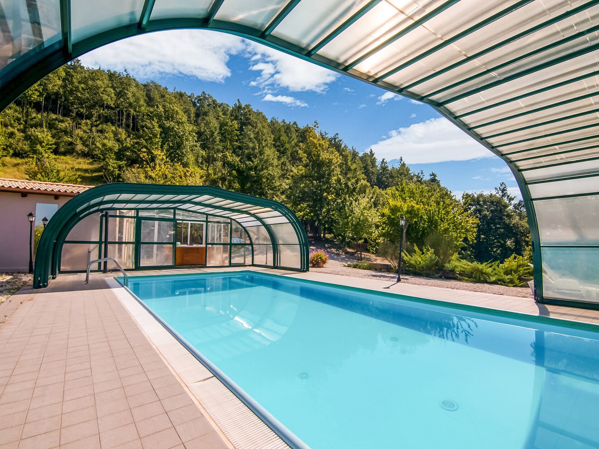 Romantisch boerderijhuisje met bubbelbad en panoramisch zwembad in Apecchio - foto 16