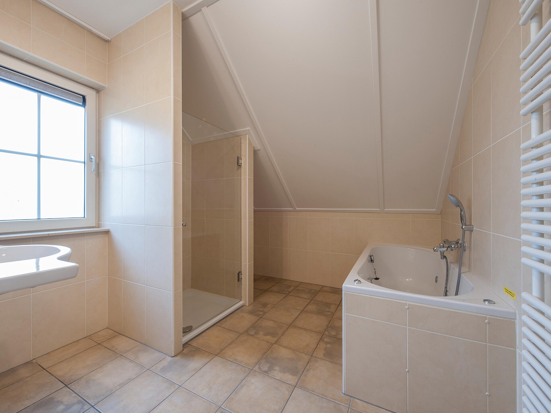 Luxe Comfort-villa voor 10 personen op Vakantiepark Weerterbergen - foto 7