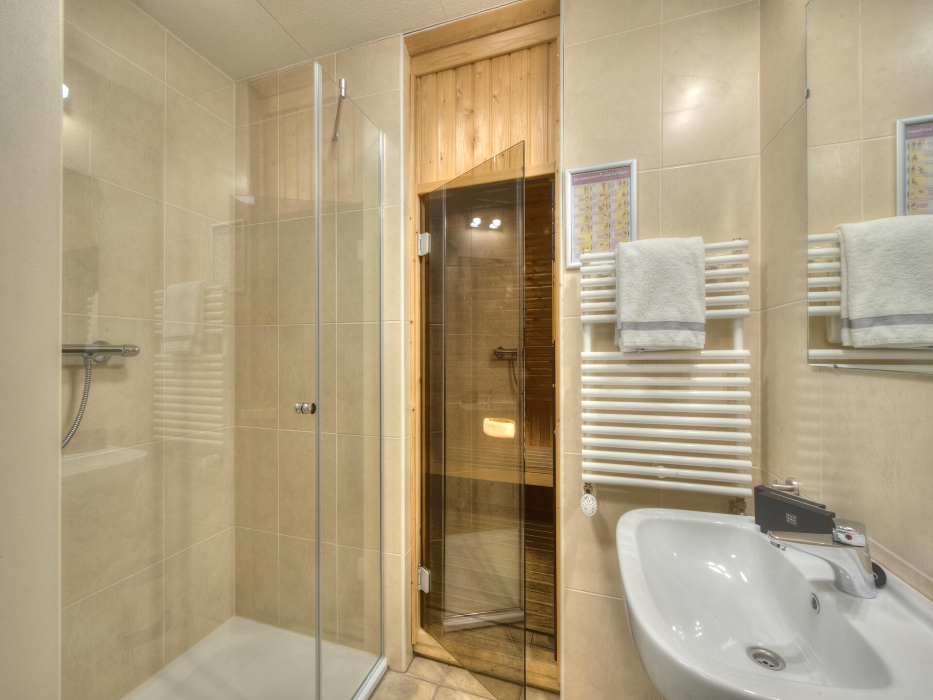 Luxe Comfort-villa voor 10 personen op Vakantiepark Weerterbergen - foto 32