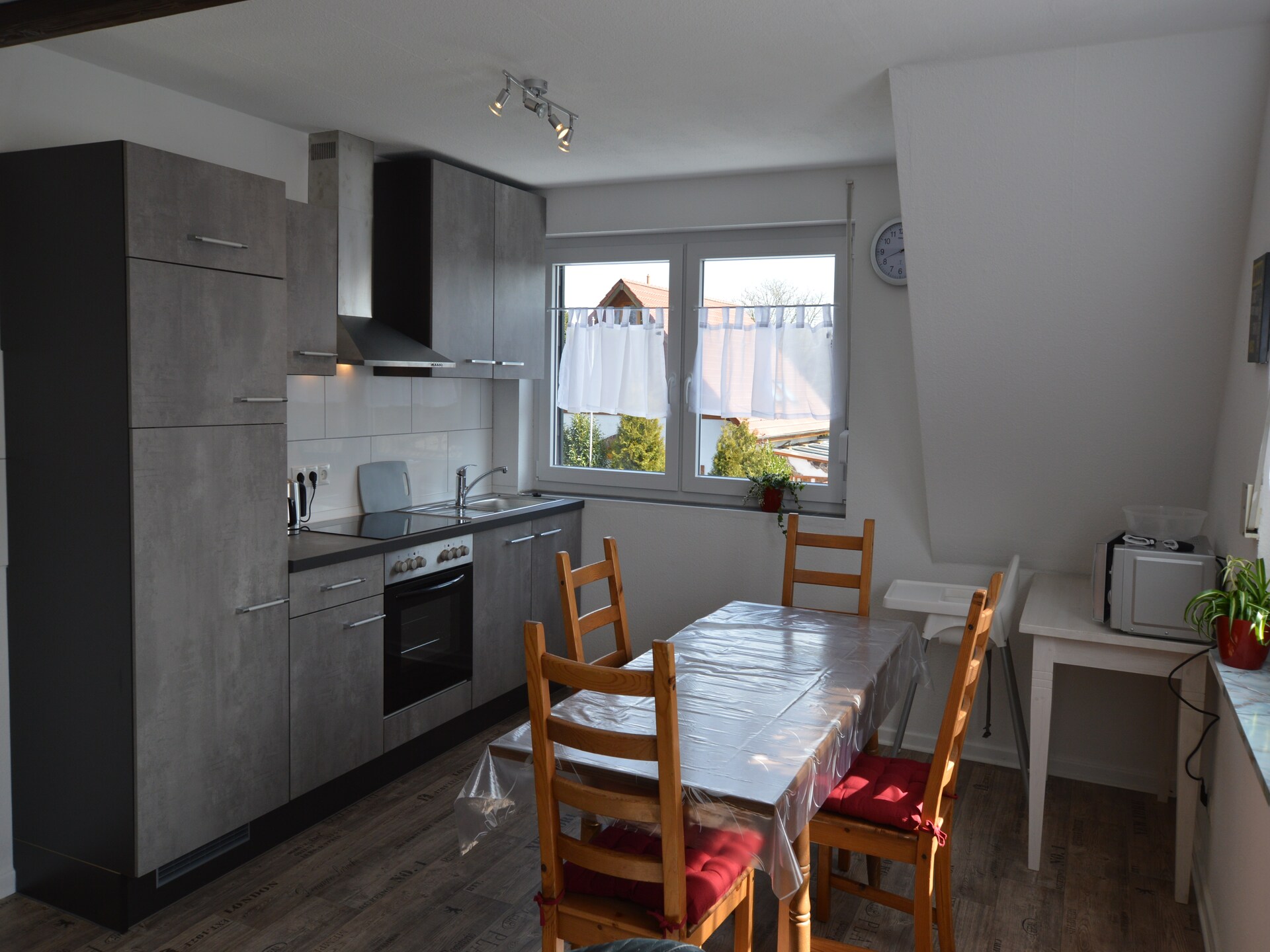 Op 1 km van centrum Rees: comfortabel appartement voor 4 personen - foto 4