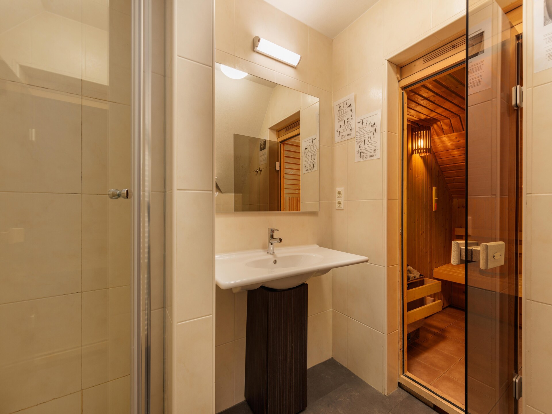 Moderne halfvrijstaande villa met sauna en tuin op vakantiepark in Cochem - foto 12
