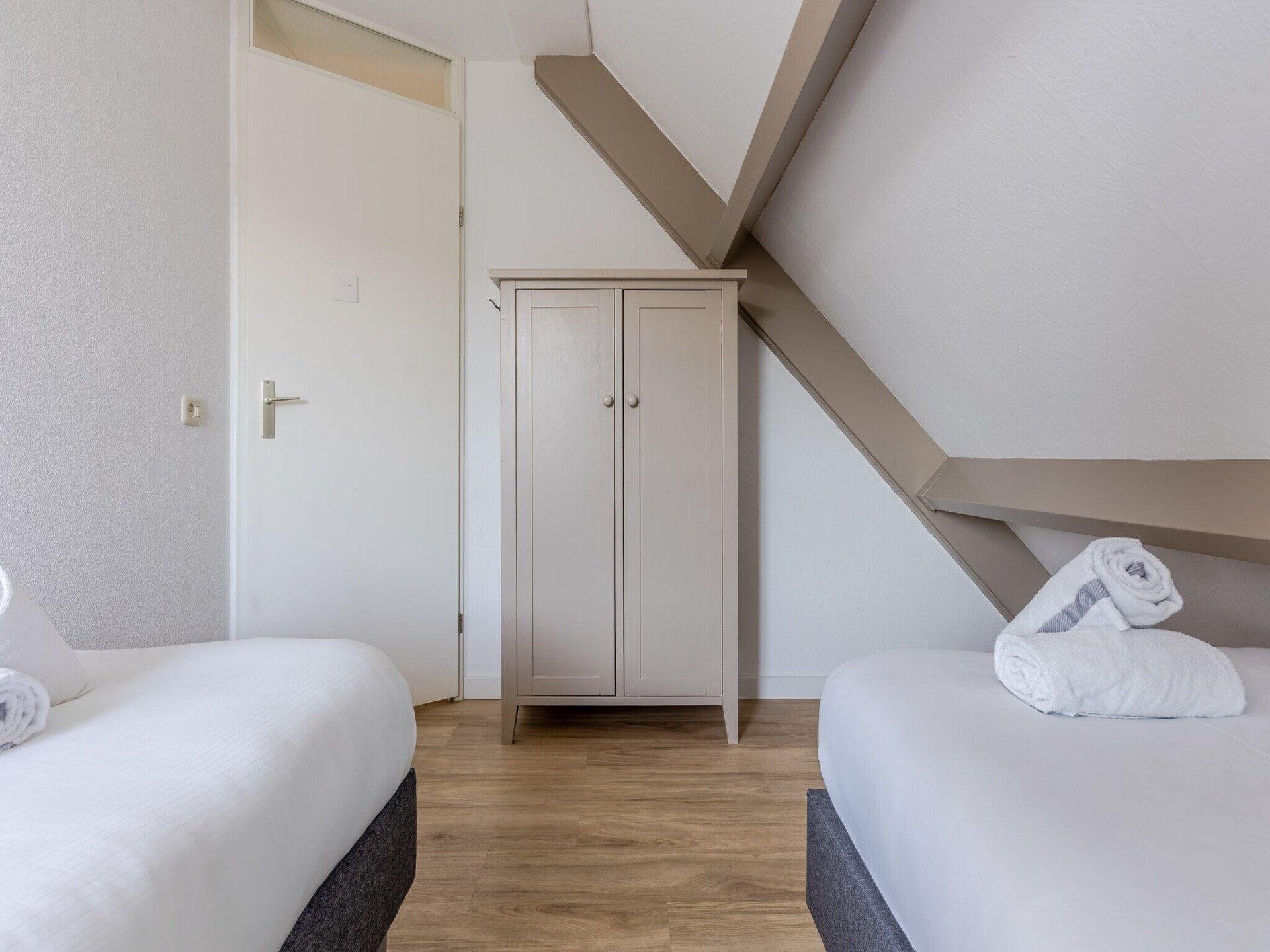 Buitenhof Domburg 12: Luxe vrijstaande villa op loopafstand van de Noordzee - foto 10