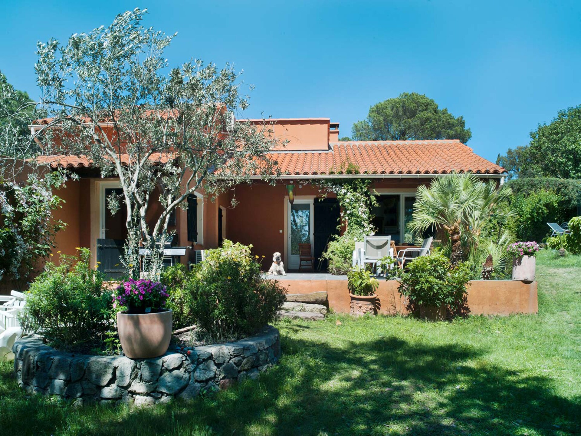 Villa Nakato: Zonovergoten vrijstaand huis met tuin nabij zee en meer - foto 9