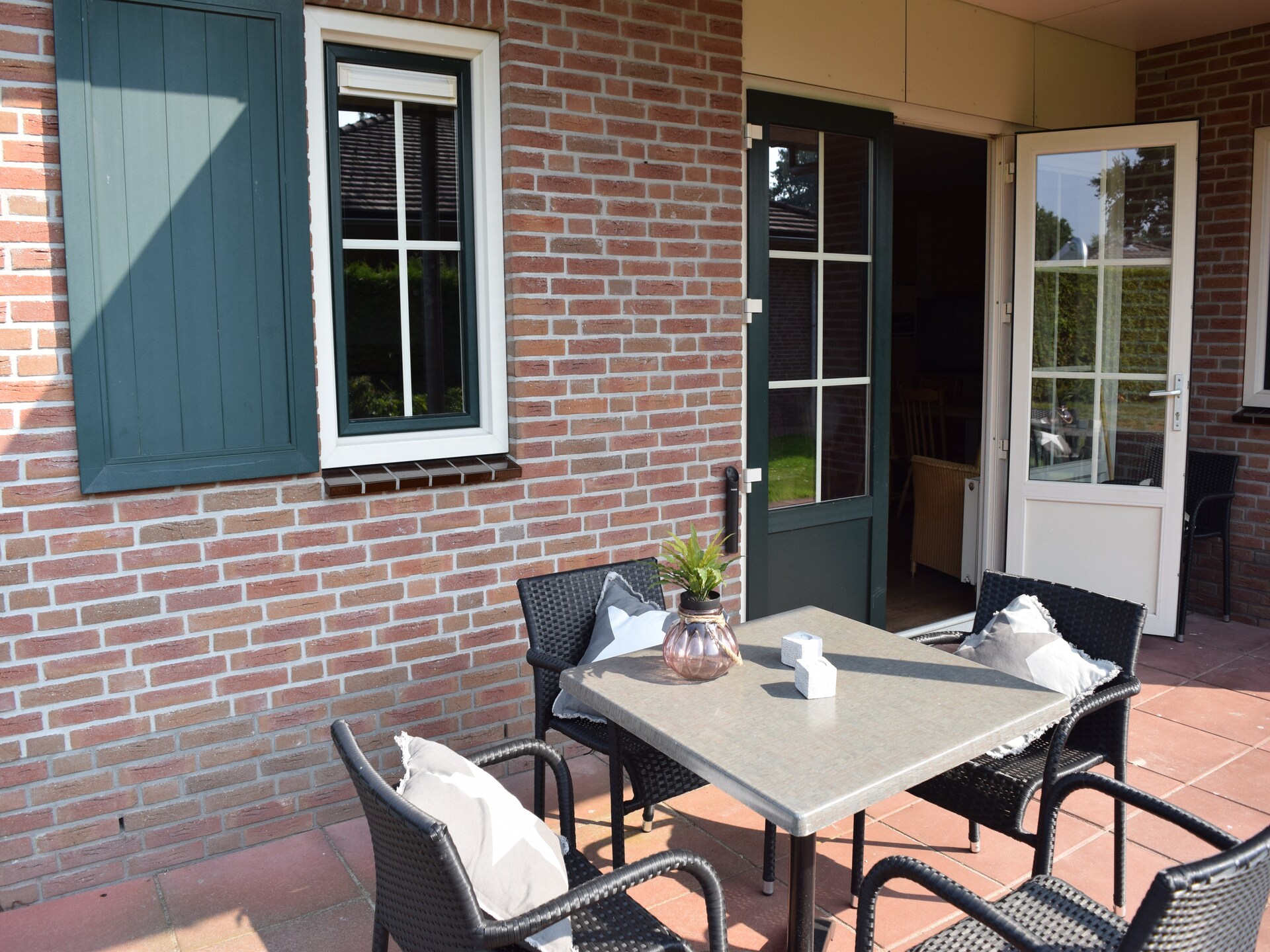 Knusse stenen bungalow op Recreatiepark de Boshoek in Voorthuizen - foto 9