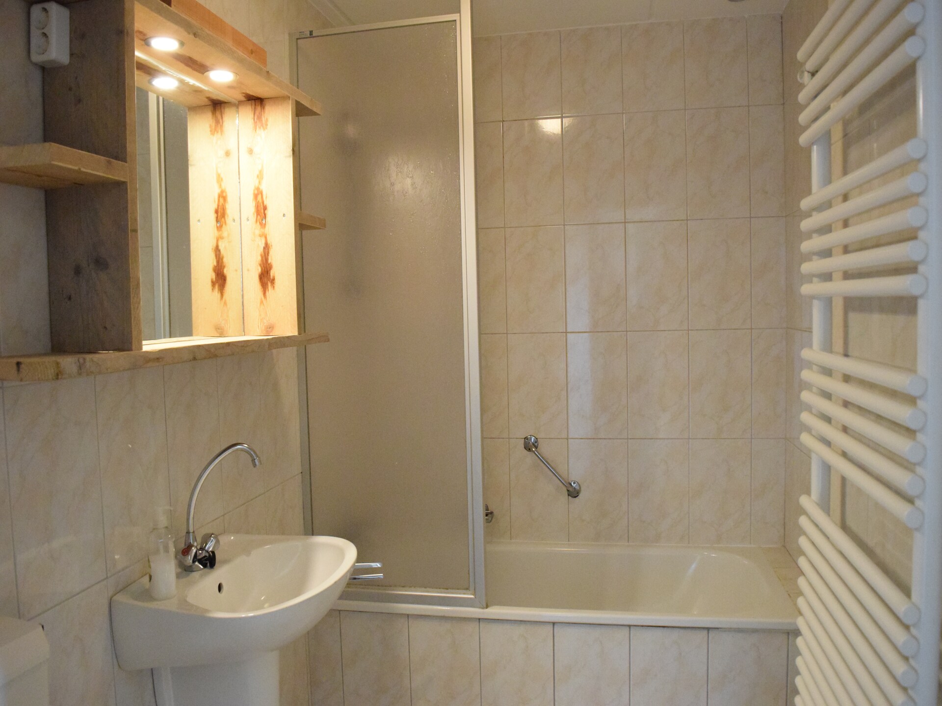 Knusse stenen bungalow op Recreatiepark de Boshoek in Voorthuizen - foto 11