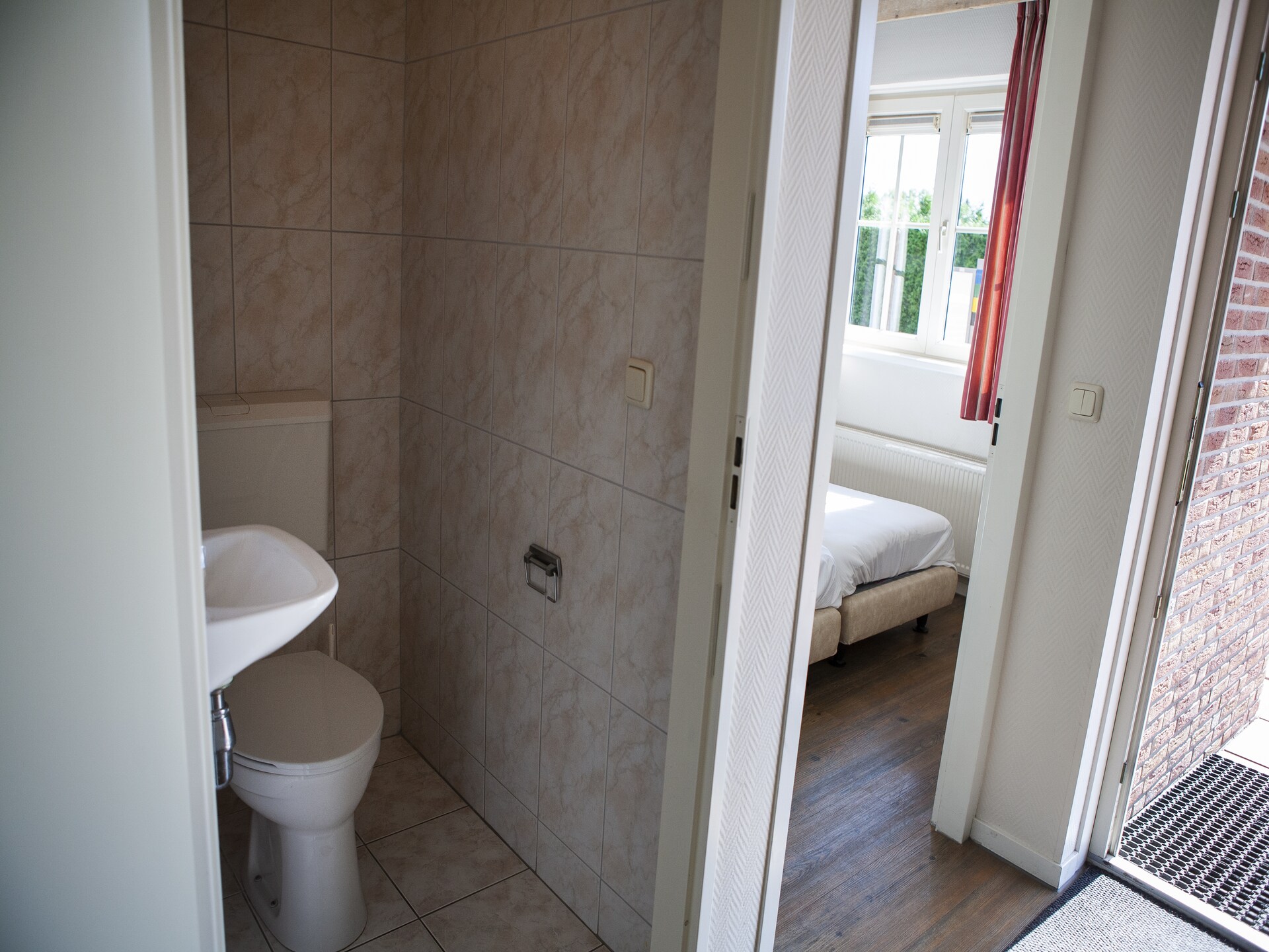 Knusse stenen bungalow op Recreatiepark de Boshoek in Voorthuizen - foto 13